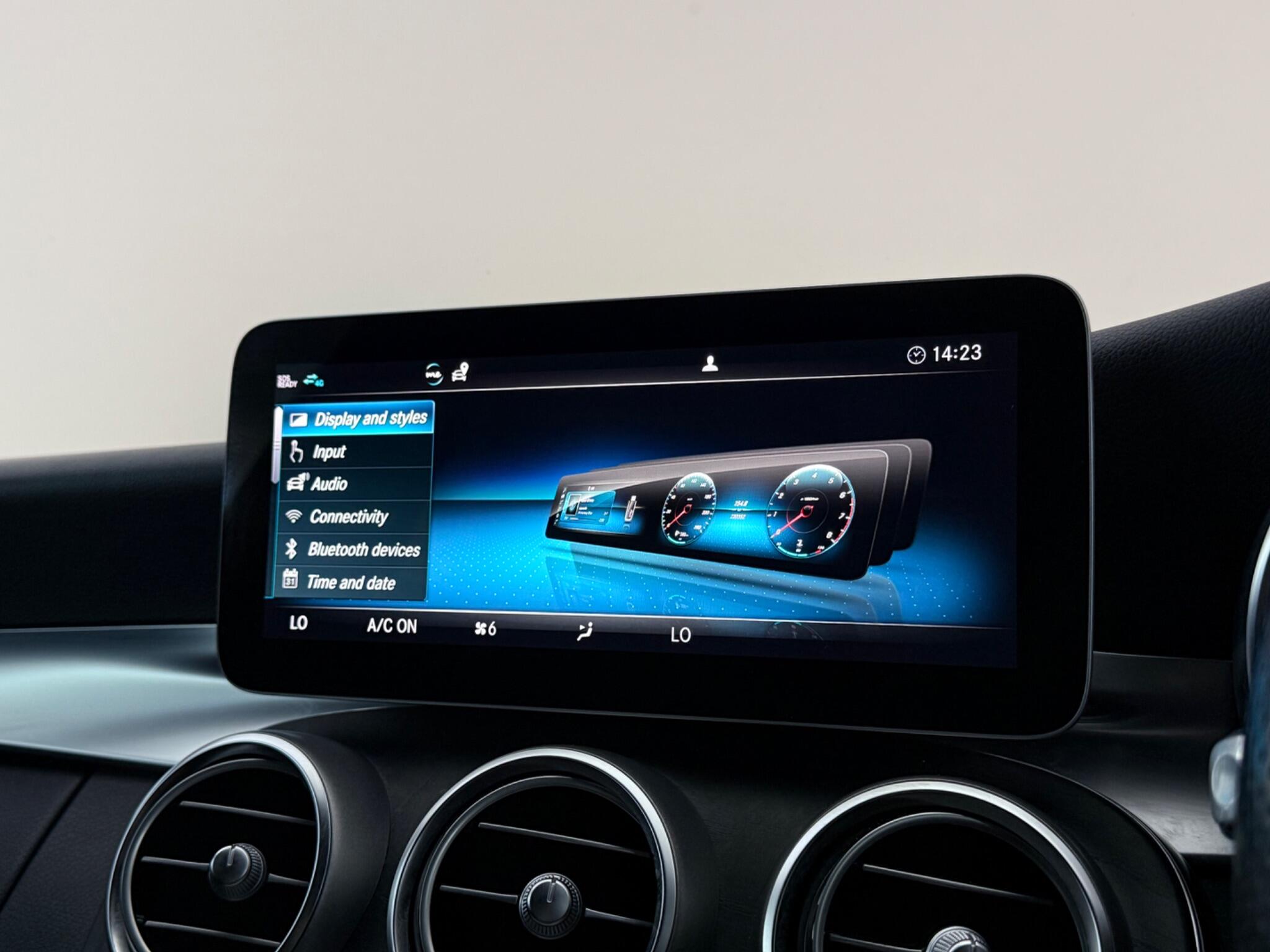 Mercedes-Benz C-Class view 30