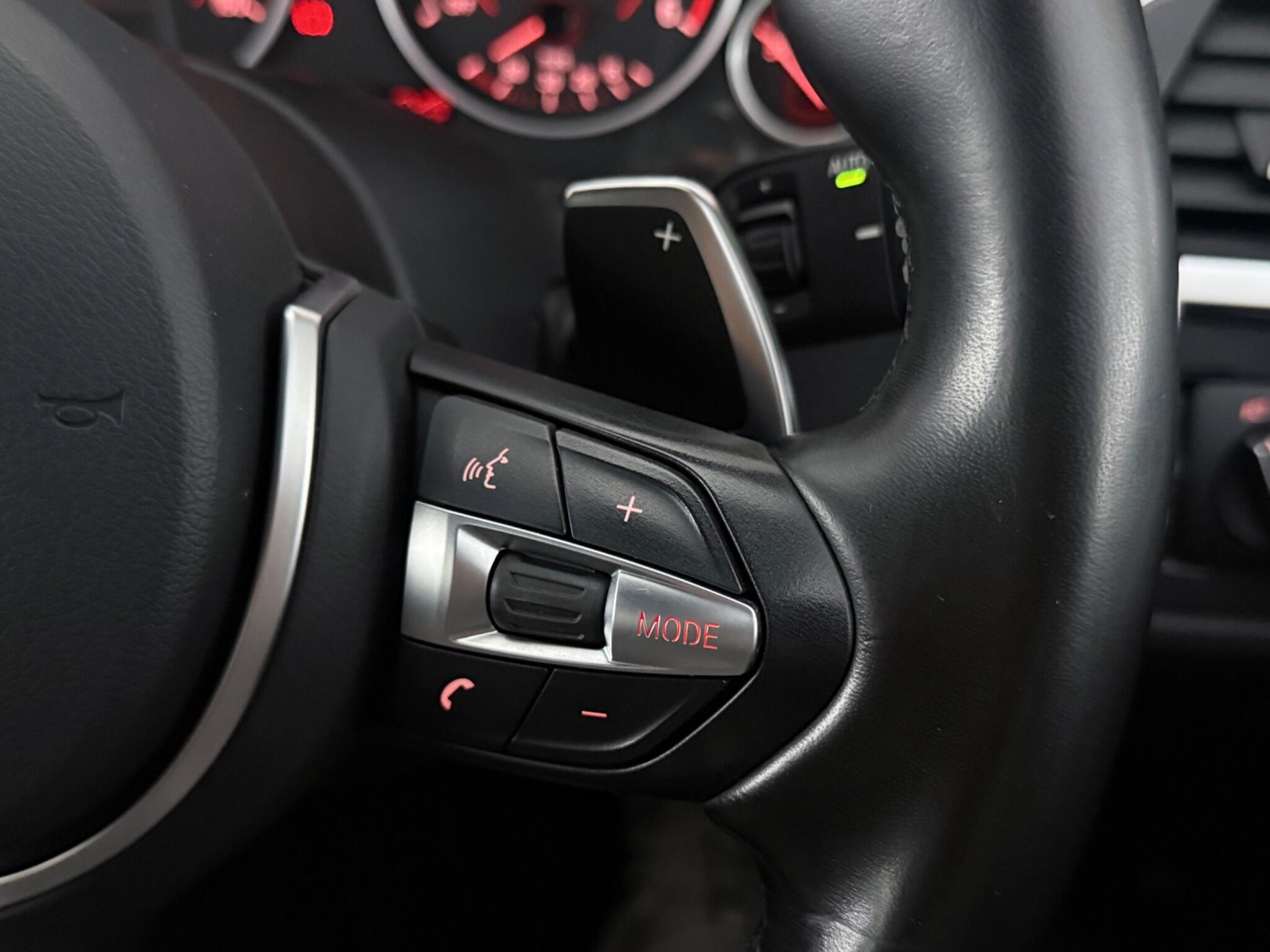 BMW 3 Series view 16
