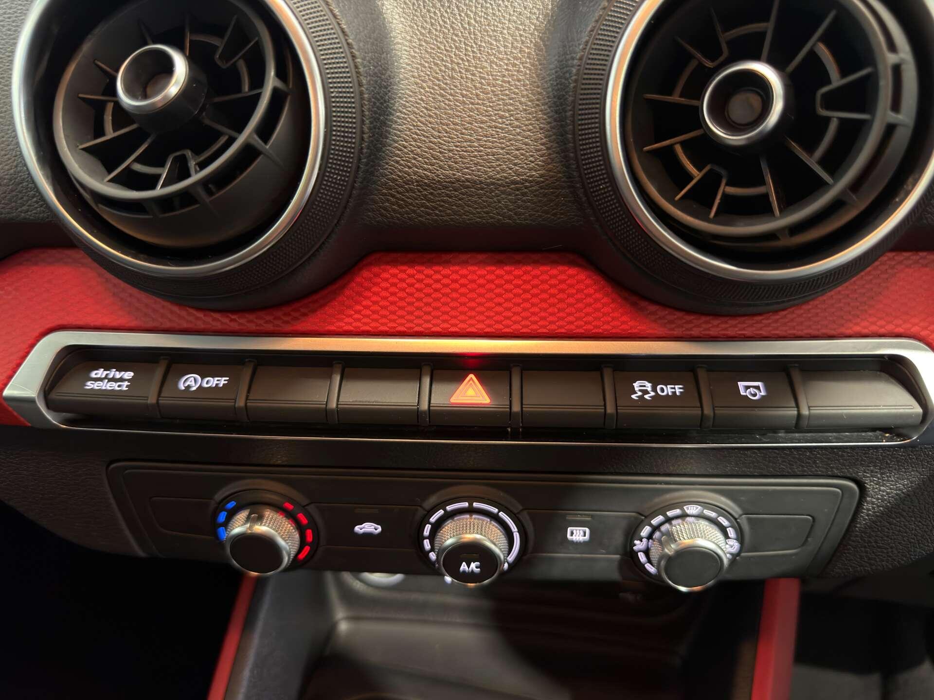 Audi Q2 view 38