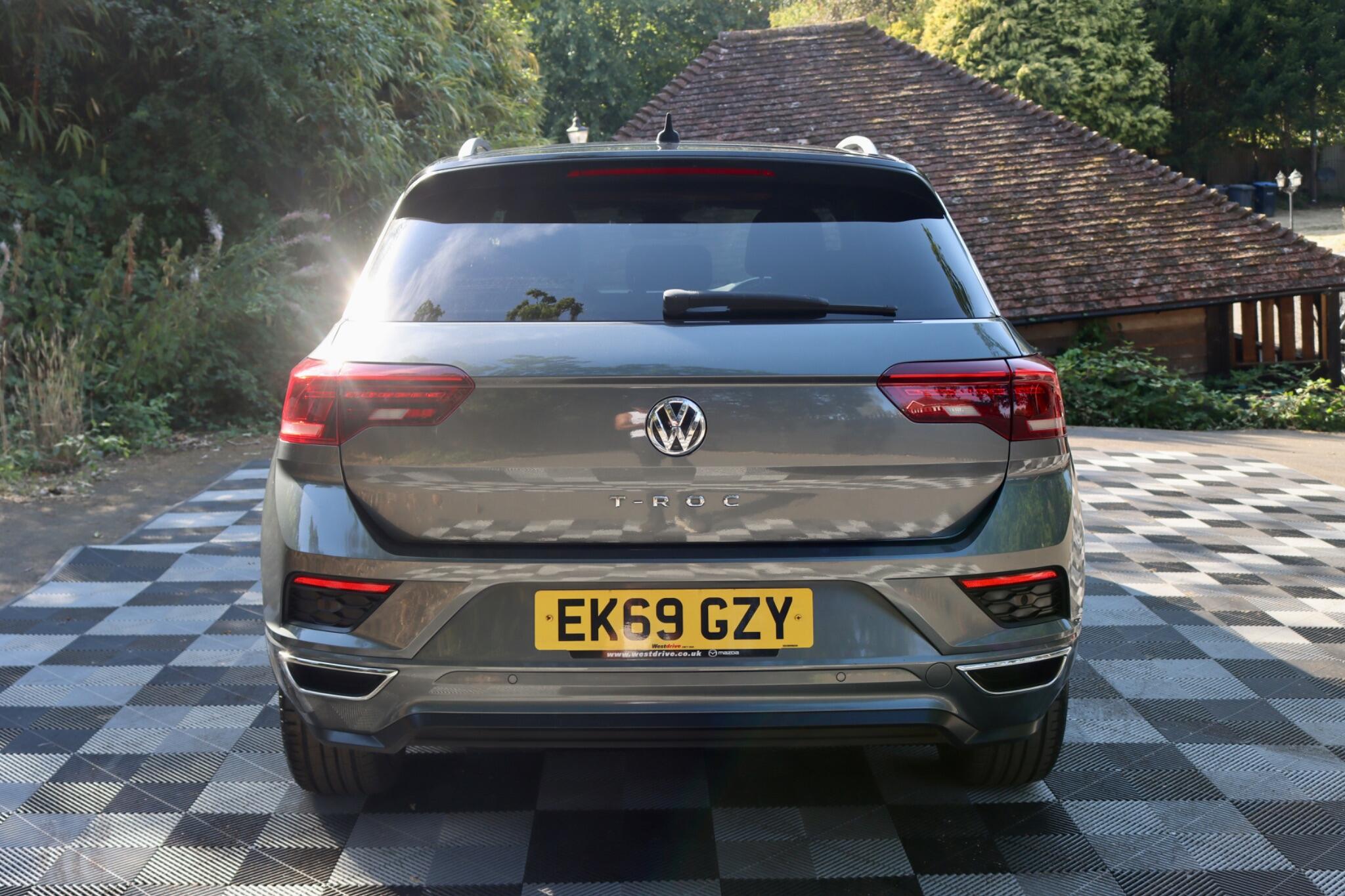 Volkswagen T-Roc view 22