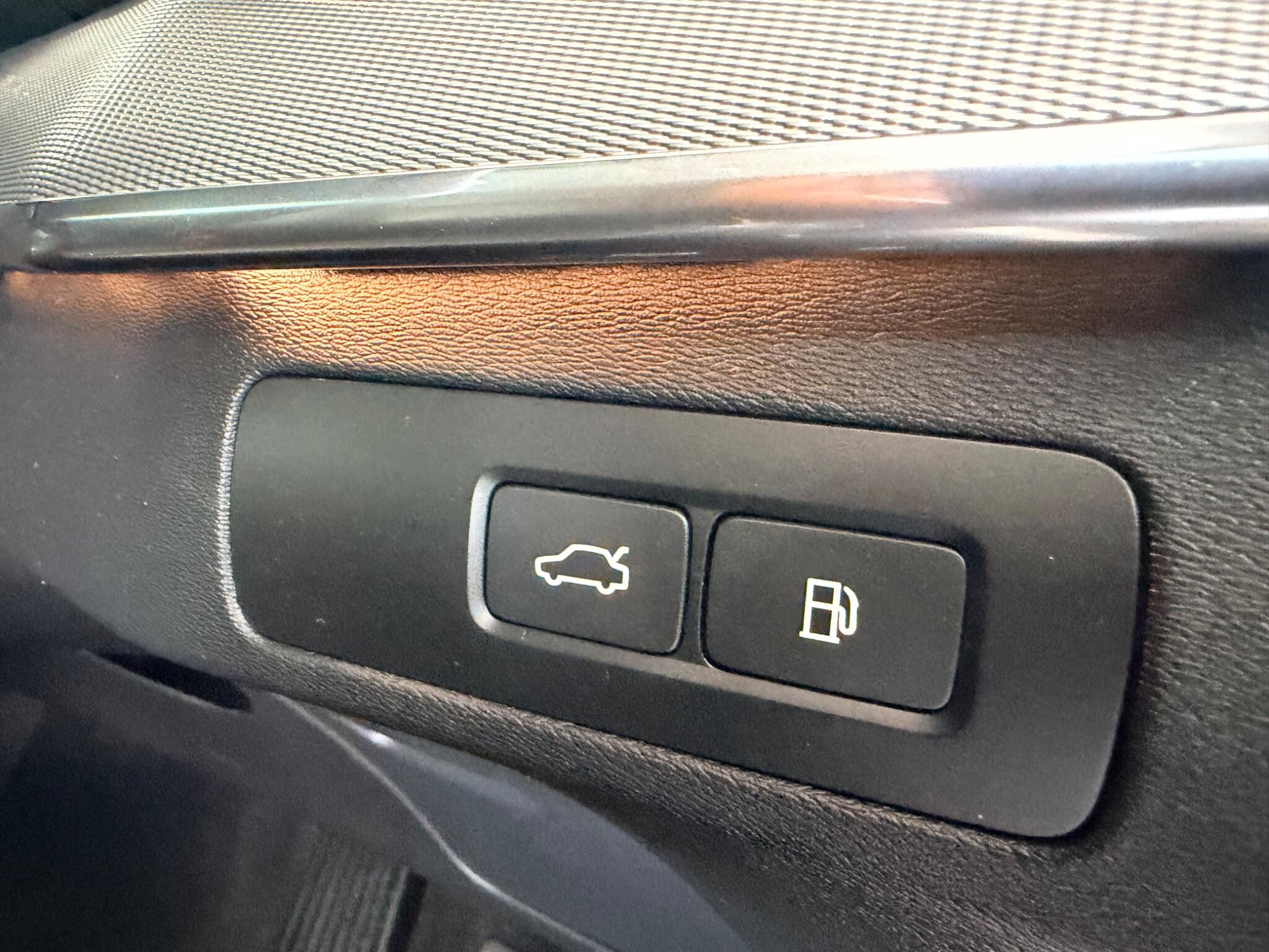Volvo XC90 view 20