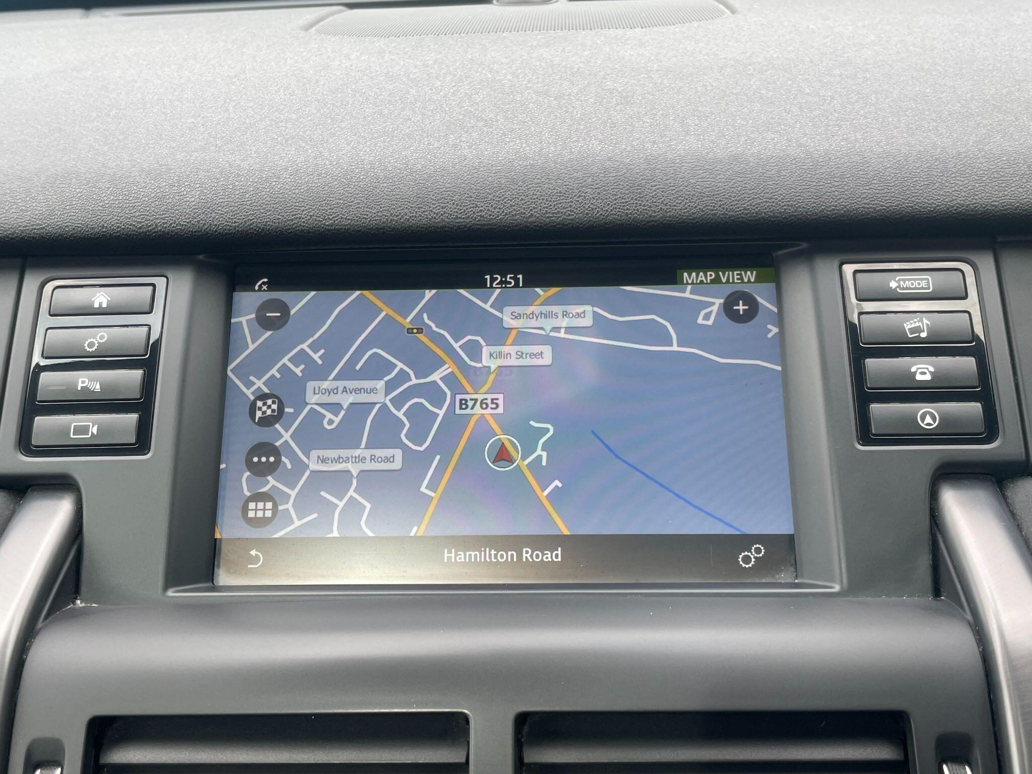 Land Rover Discovery Sport view 28