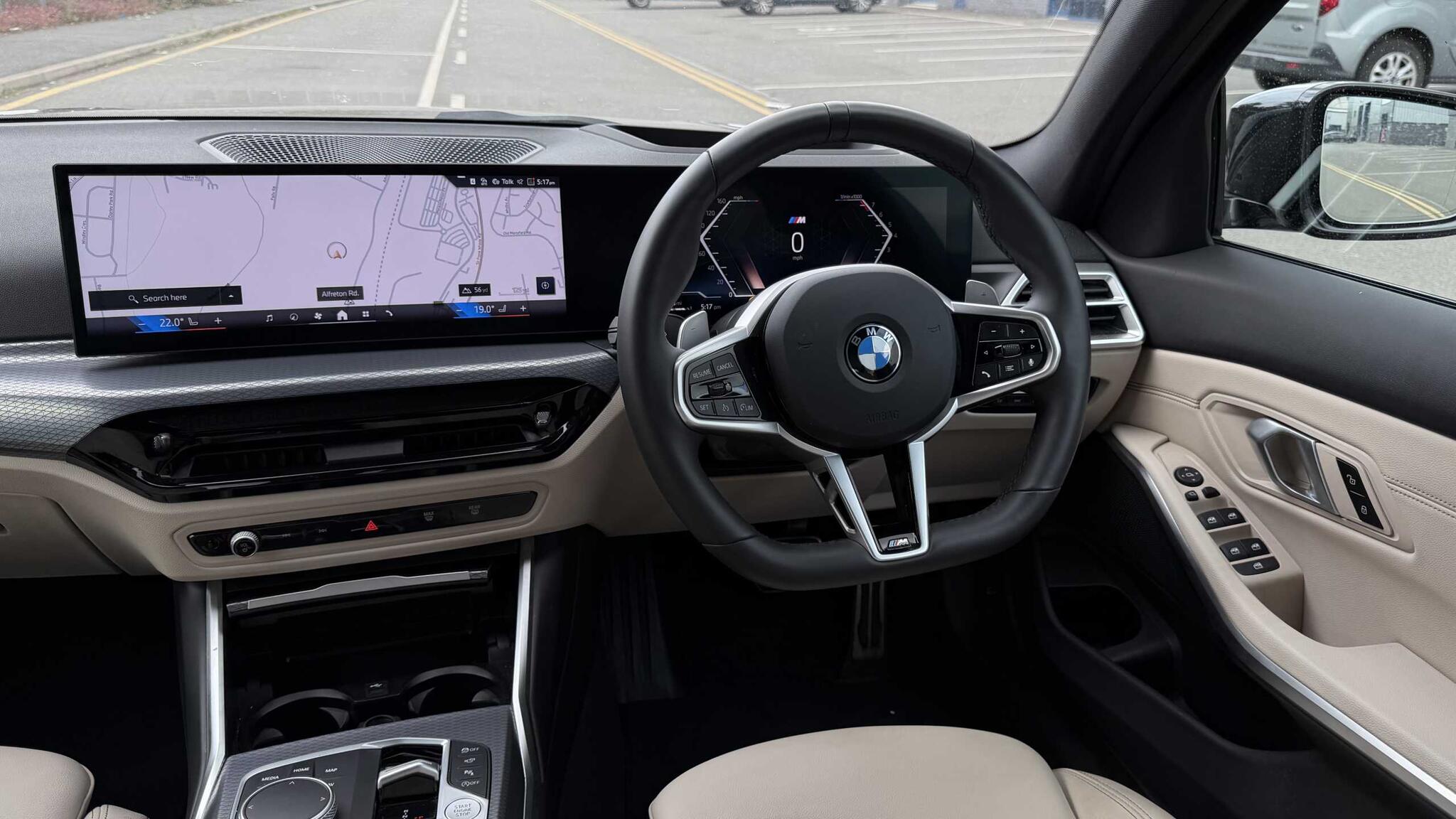 BMW 3 Series view 4