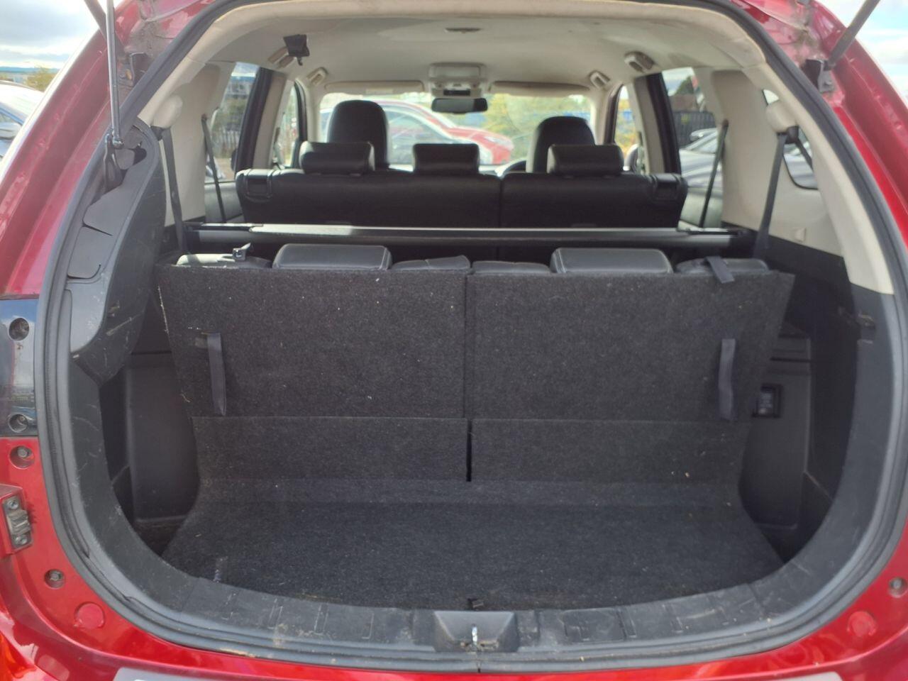 Mitsubishi Outlander view 10