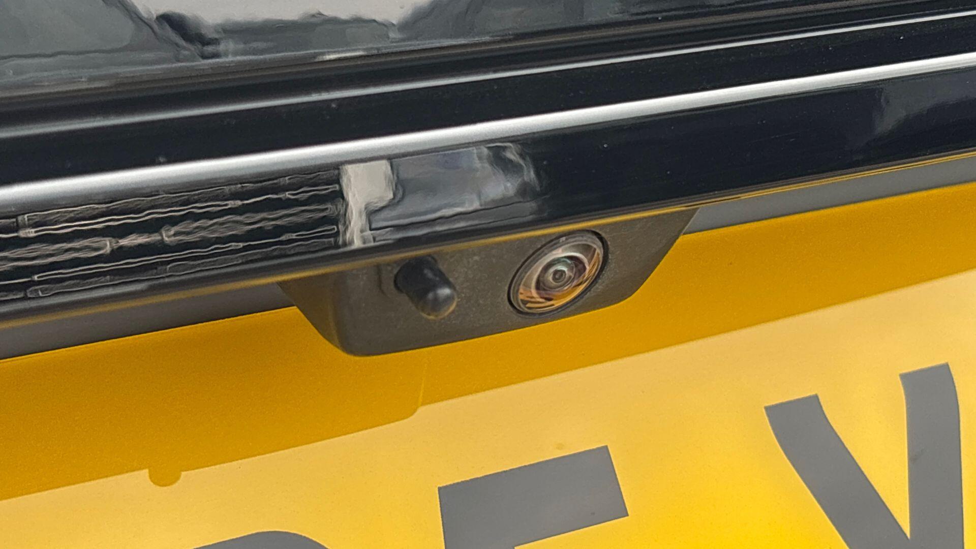 Land Rover Range Rover Evoque view 21