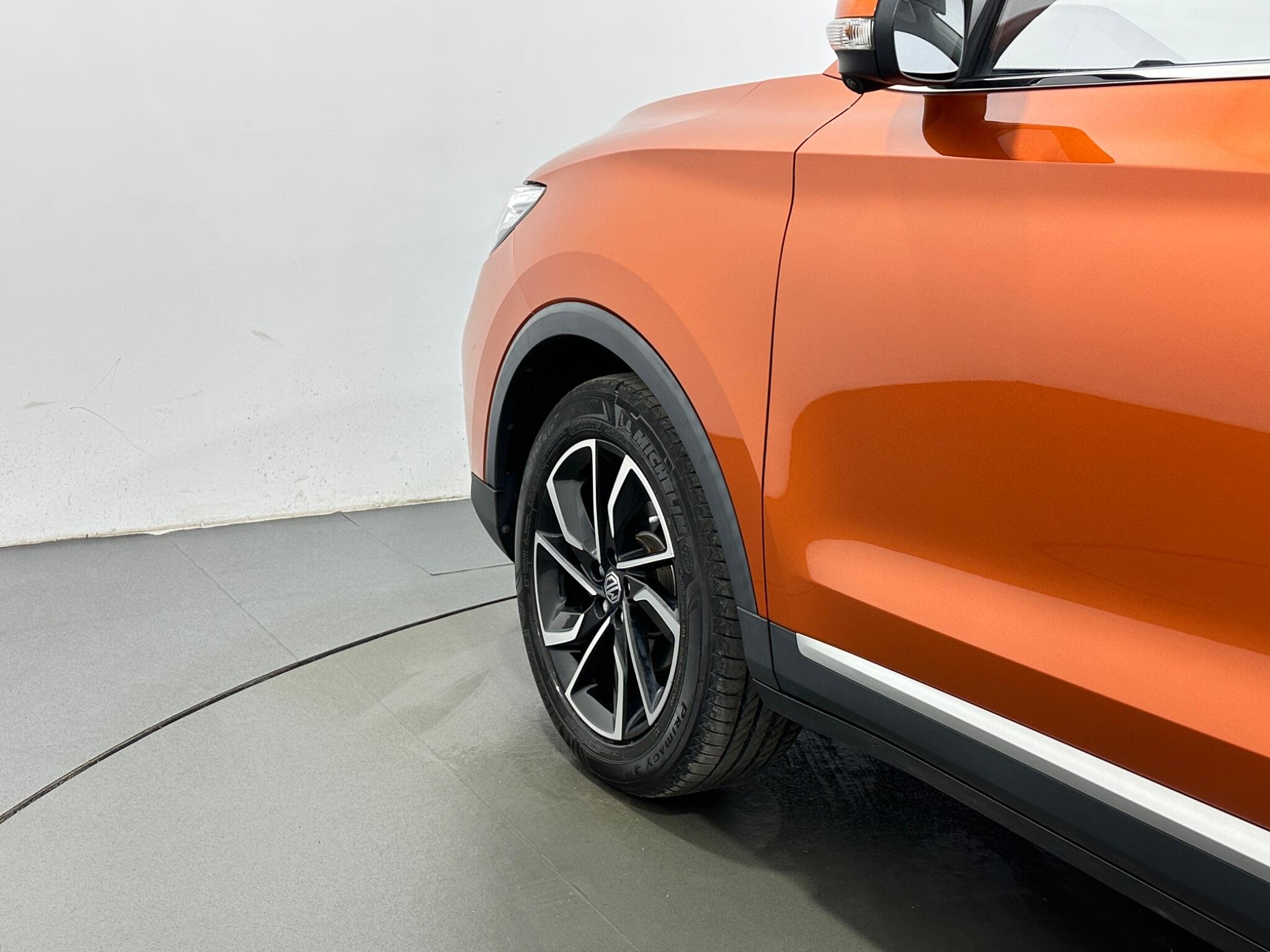 MG ZS view 49