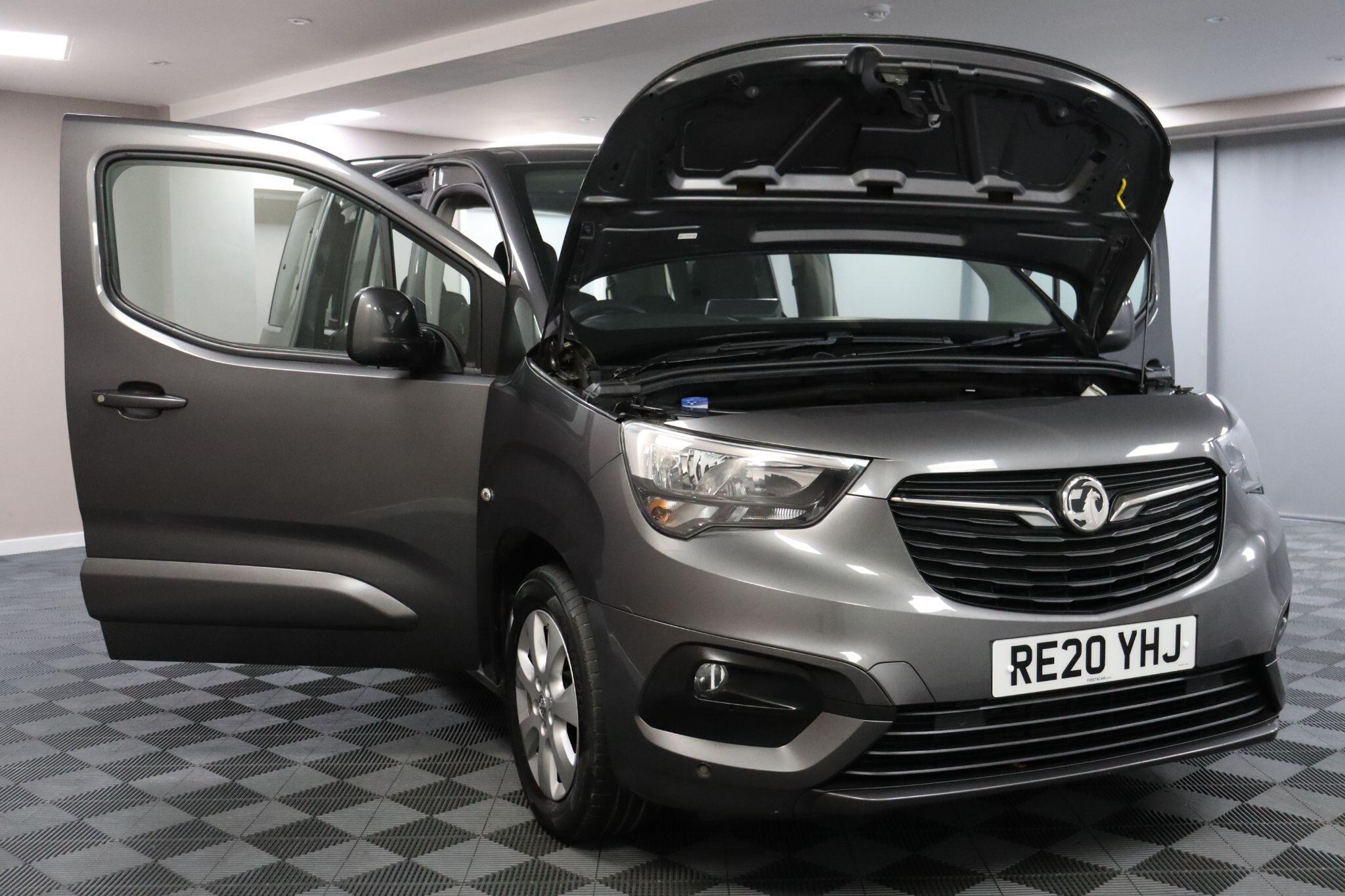 Vauxhall Combo Life view 15