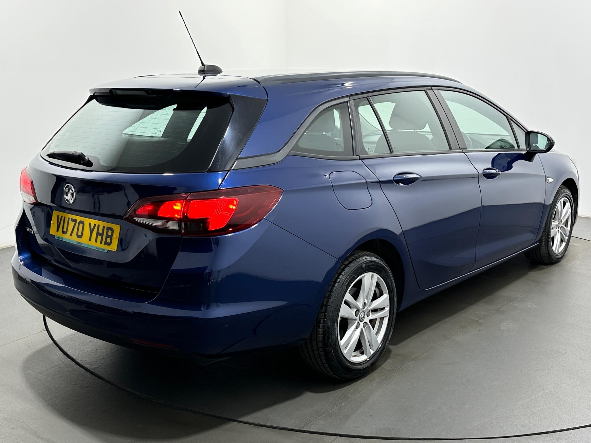 Vauxhall Astra view 49