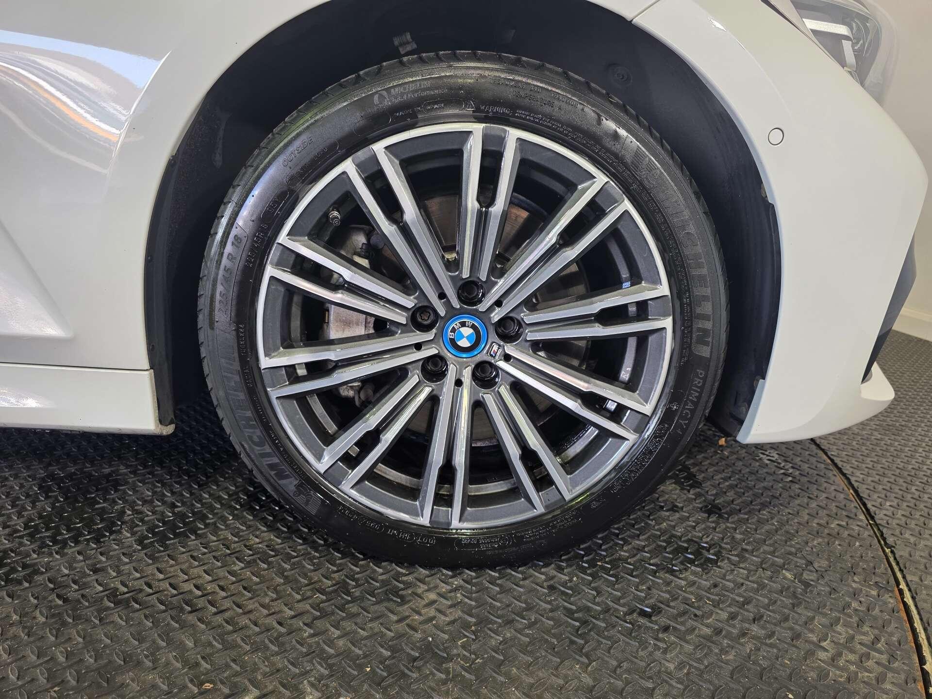 BMW 3 Series view 63