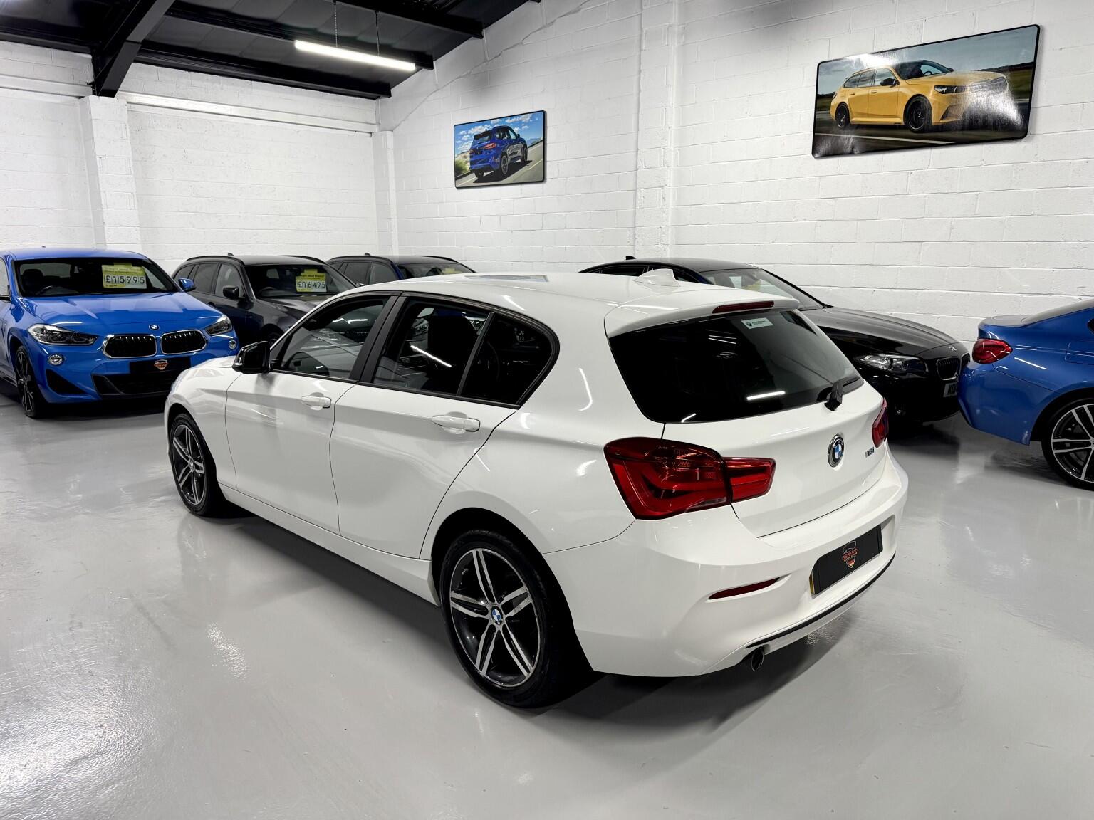 BMW 1 Series view 18