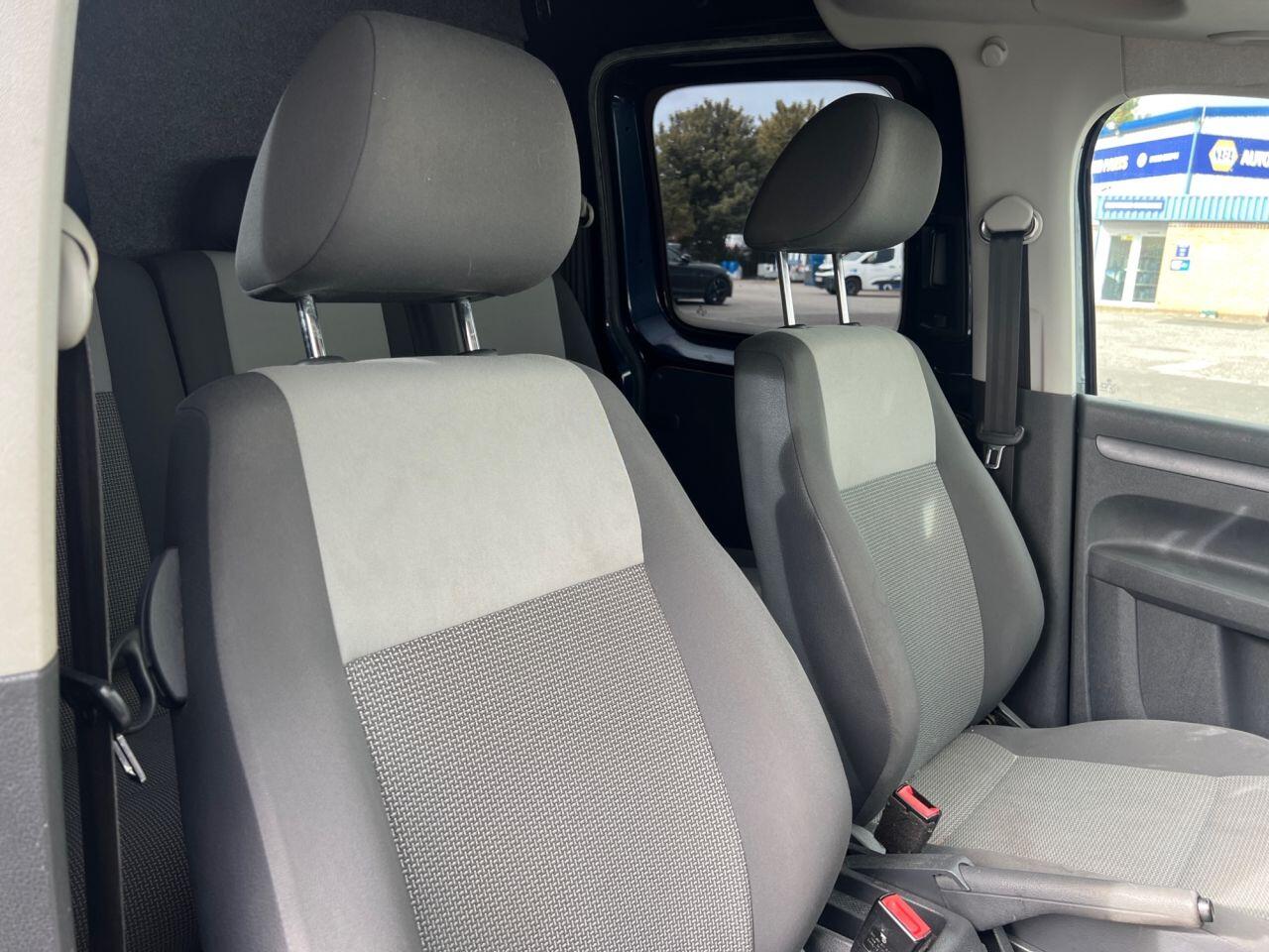 Volkswagen Caddy Maxi view 18