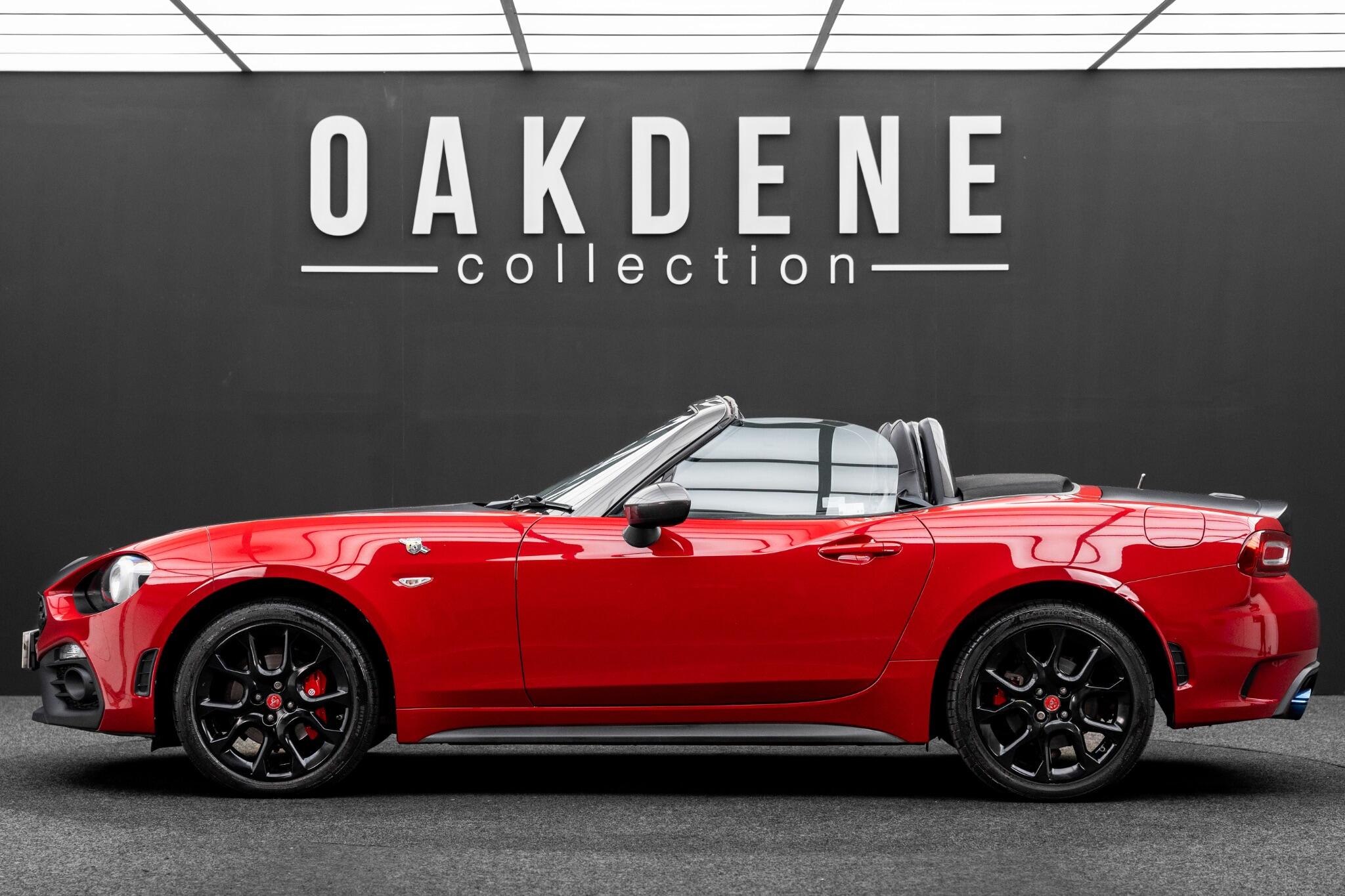 Abarth 124 Spider view 3