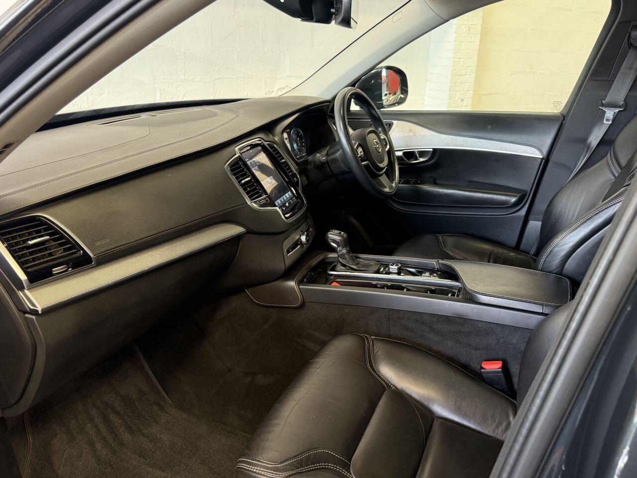 Volvo XC90 view 58