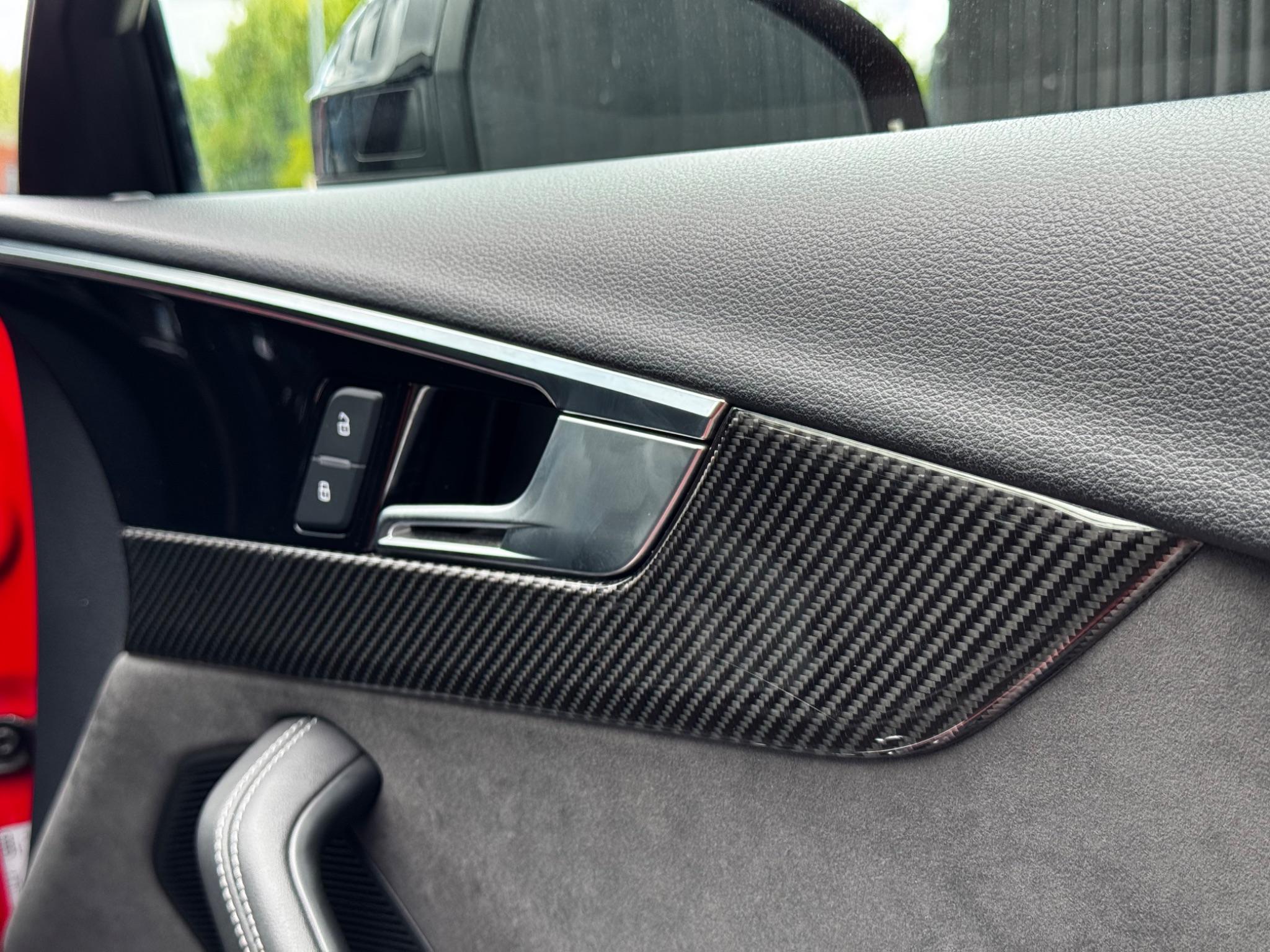Audi RS4 view 25
