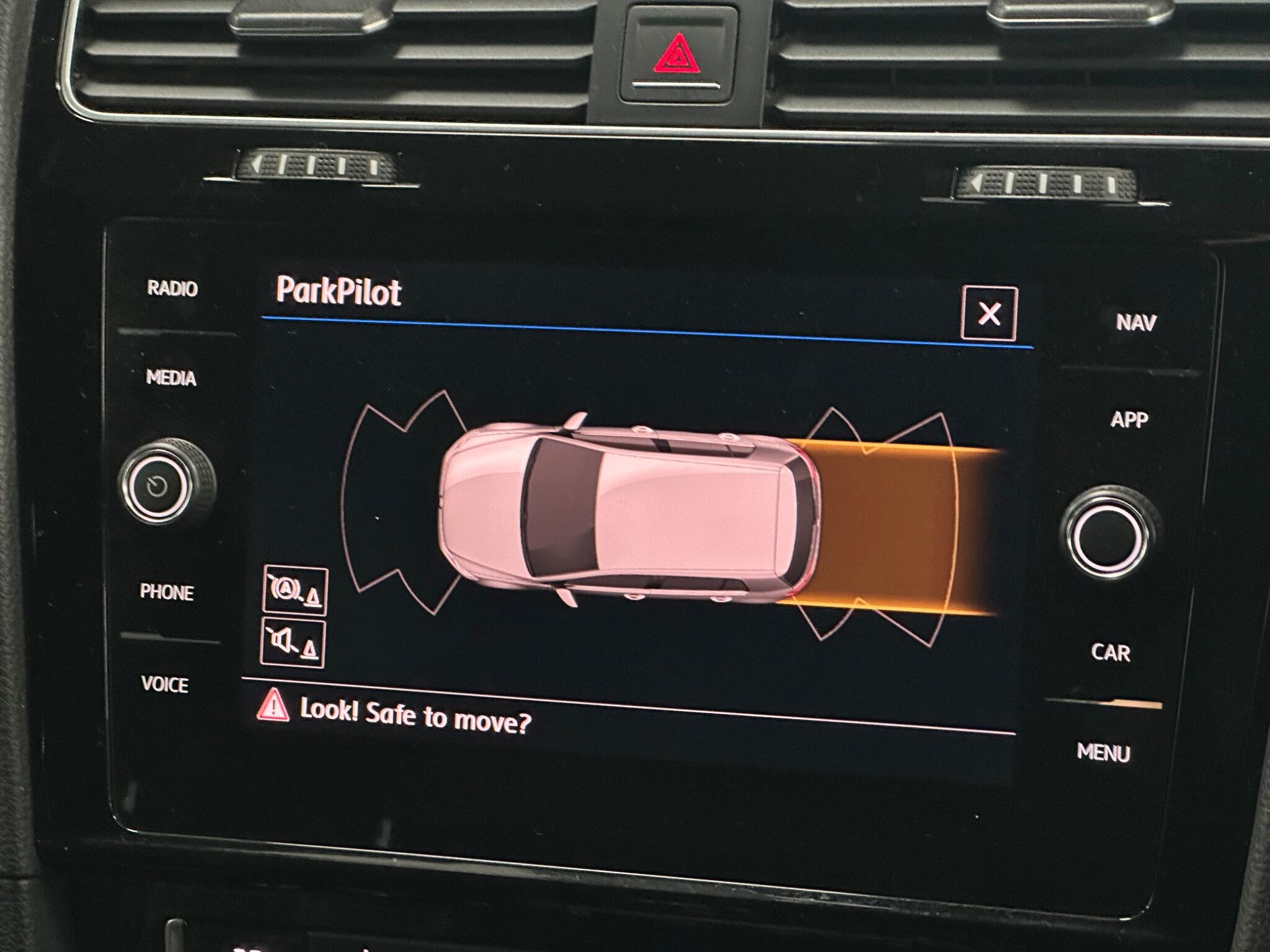 Volkswagen Golf view 30