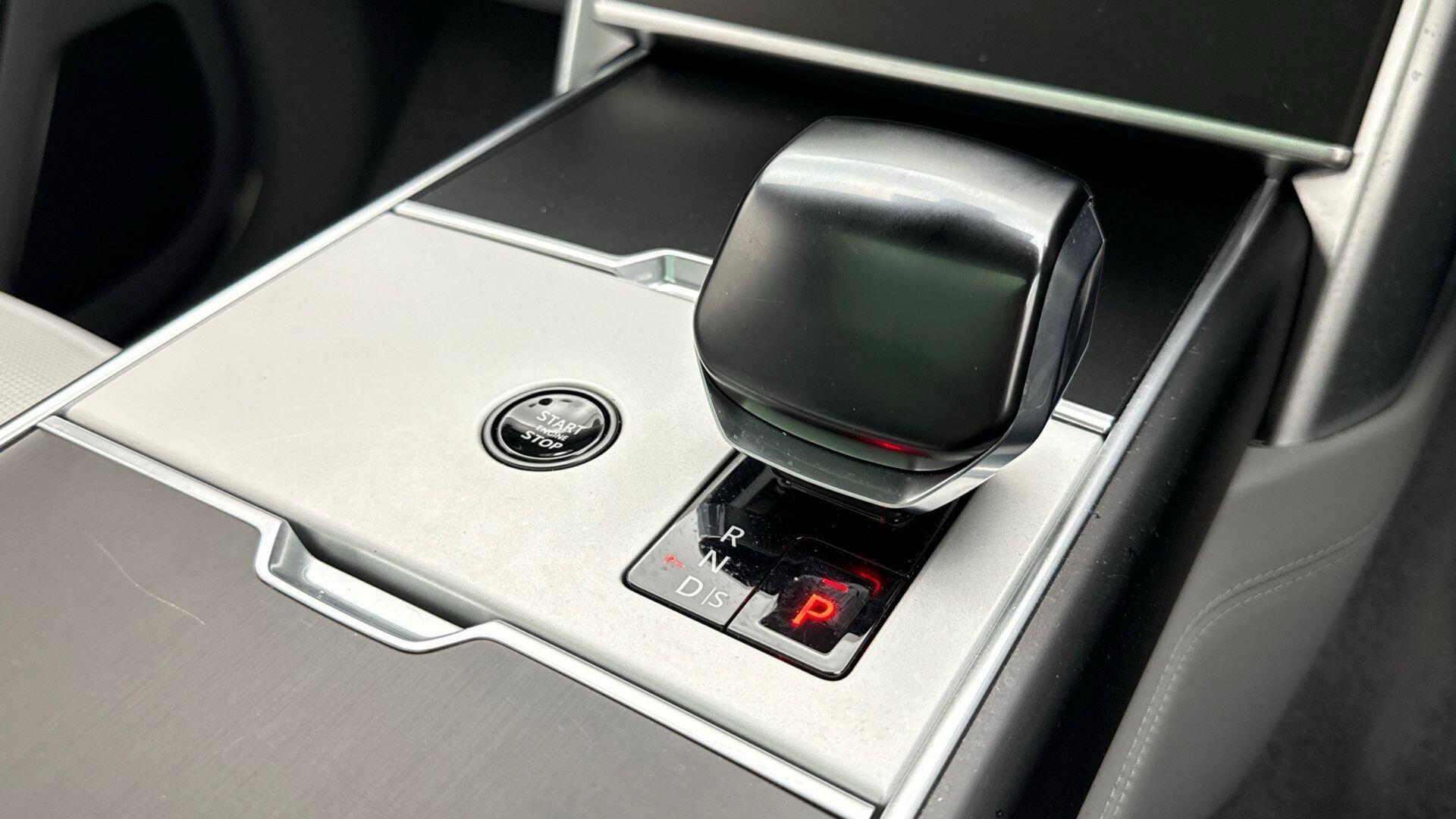 Land Rover Range Rover view 13