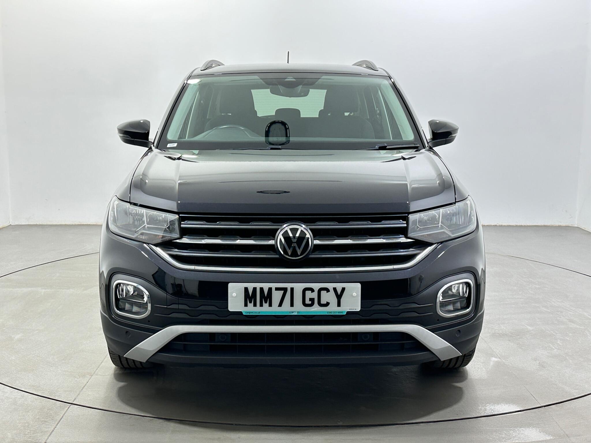 Volkswagen T-Cross view 3