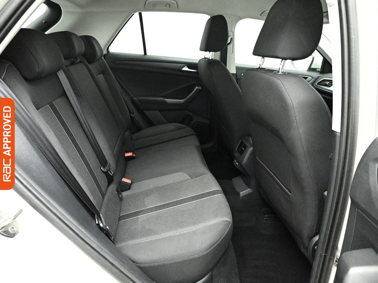 Volkswagen T-Roc view 13