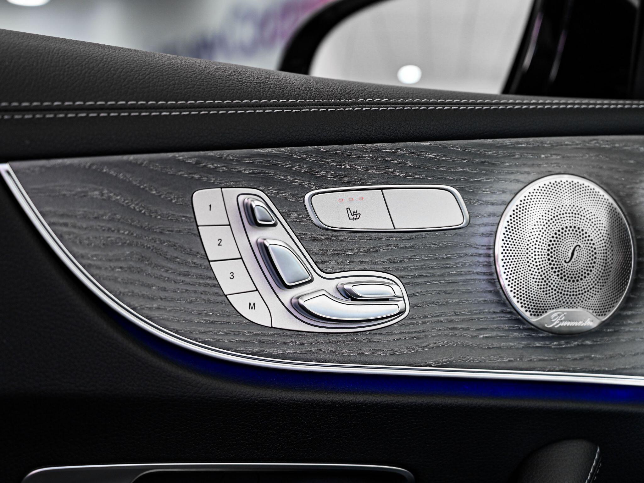 Mercedes-Benz E-Class view 23