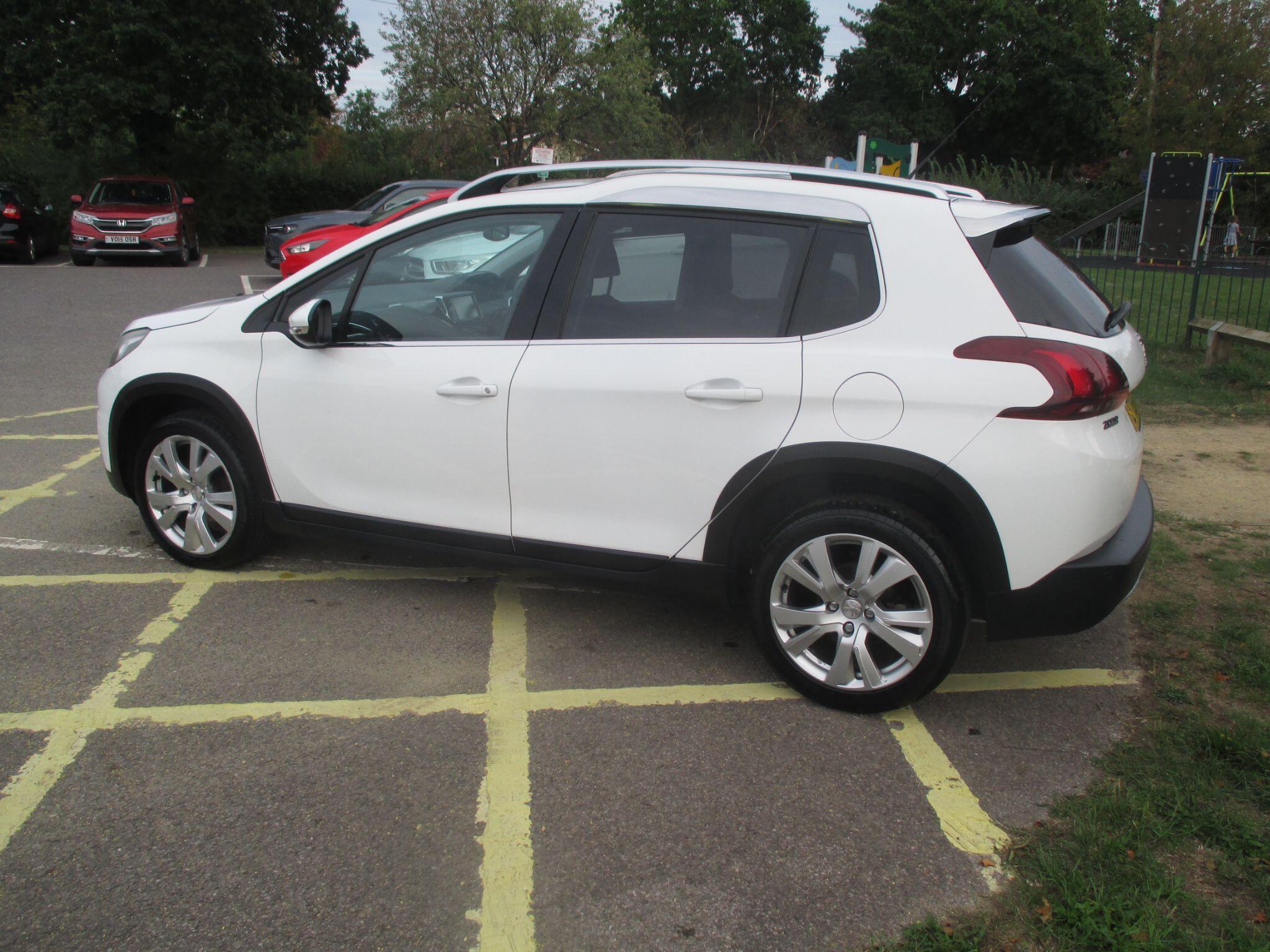 Peugeot 2008 view 21