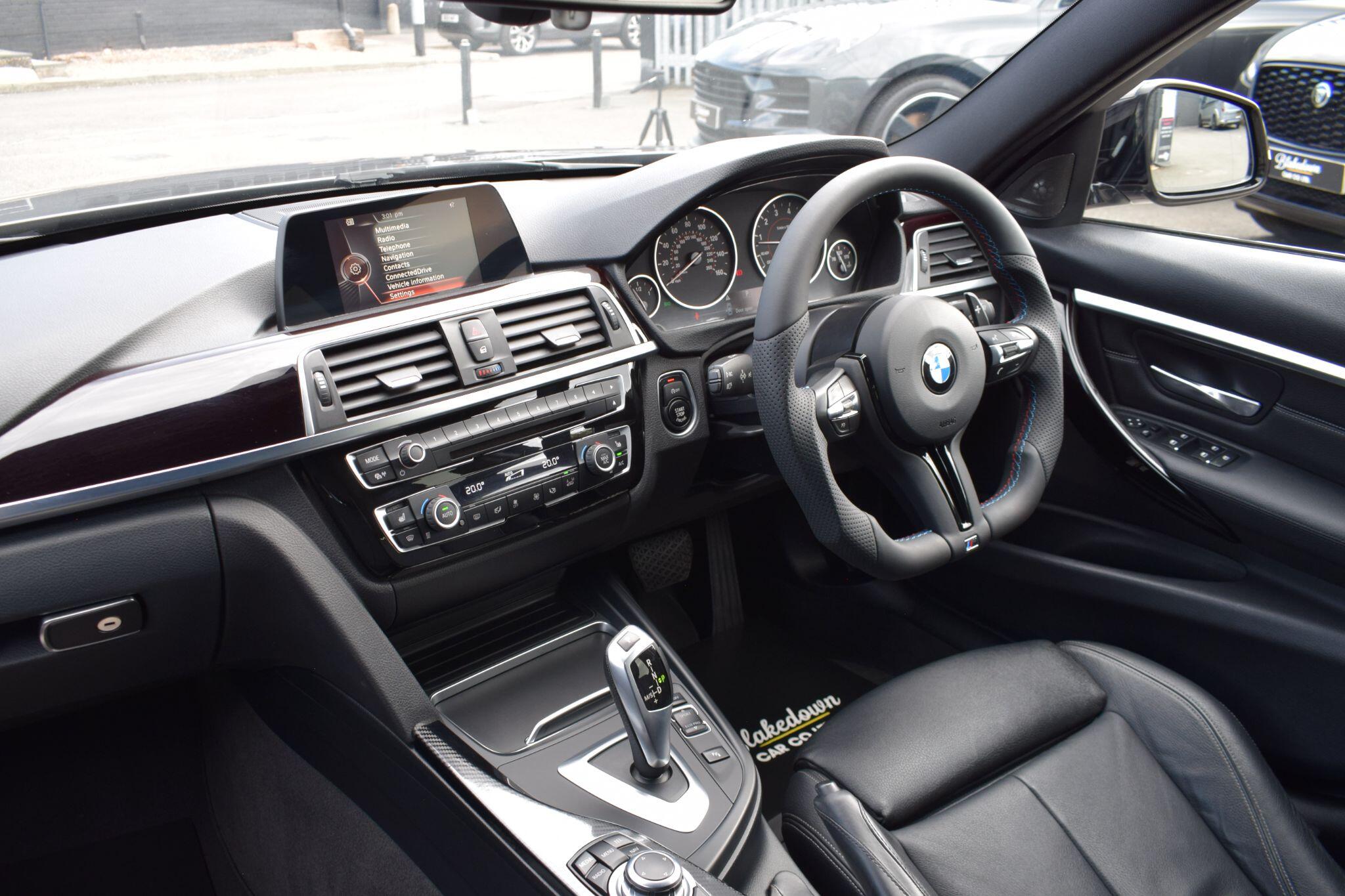 BMW 3 Series view 10