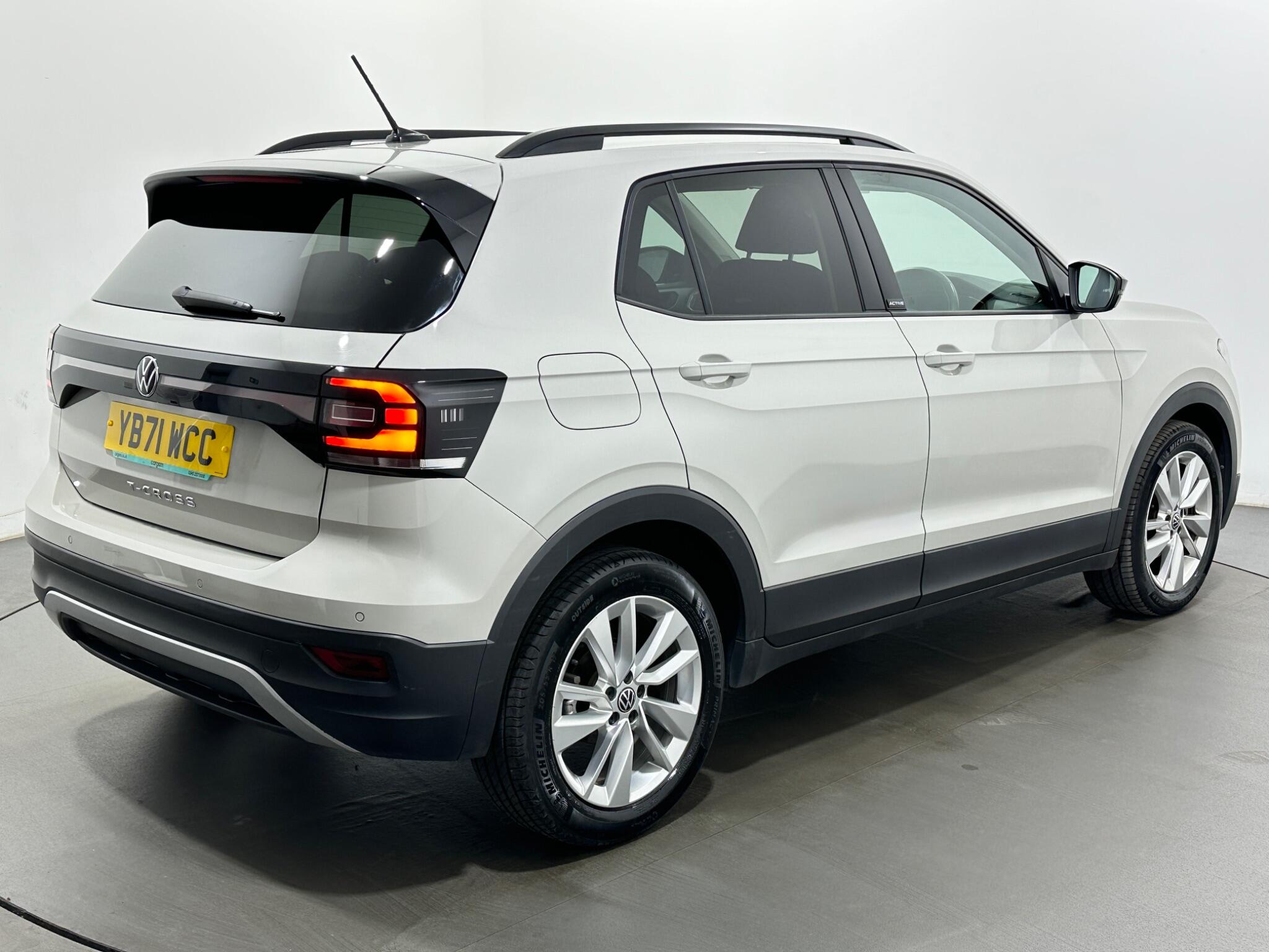 Volkswagen T-Cross view 51