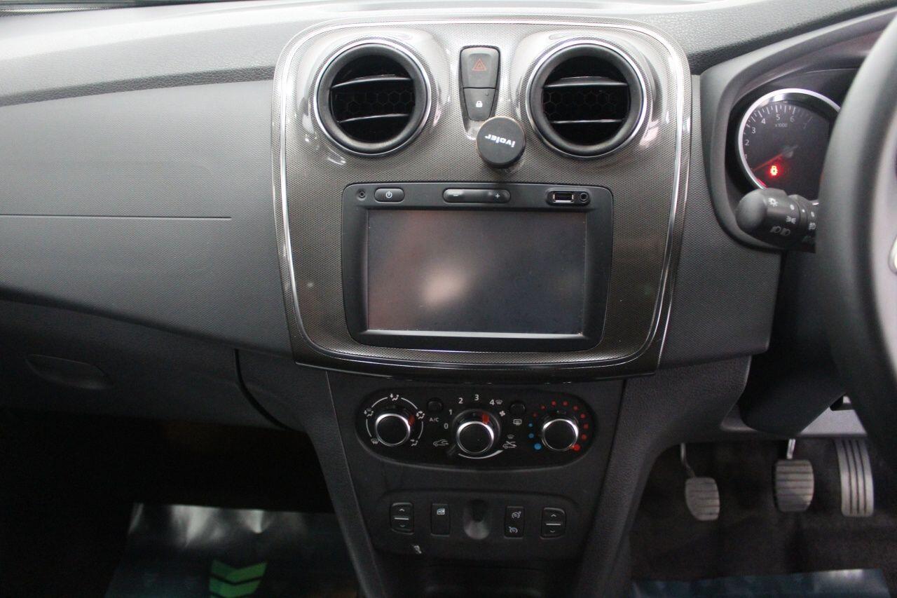 Dacia Sandero view 32