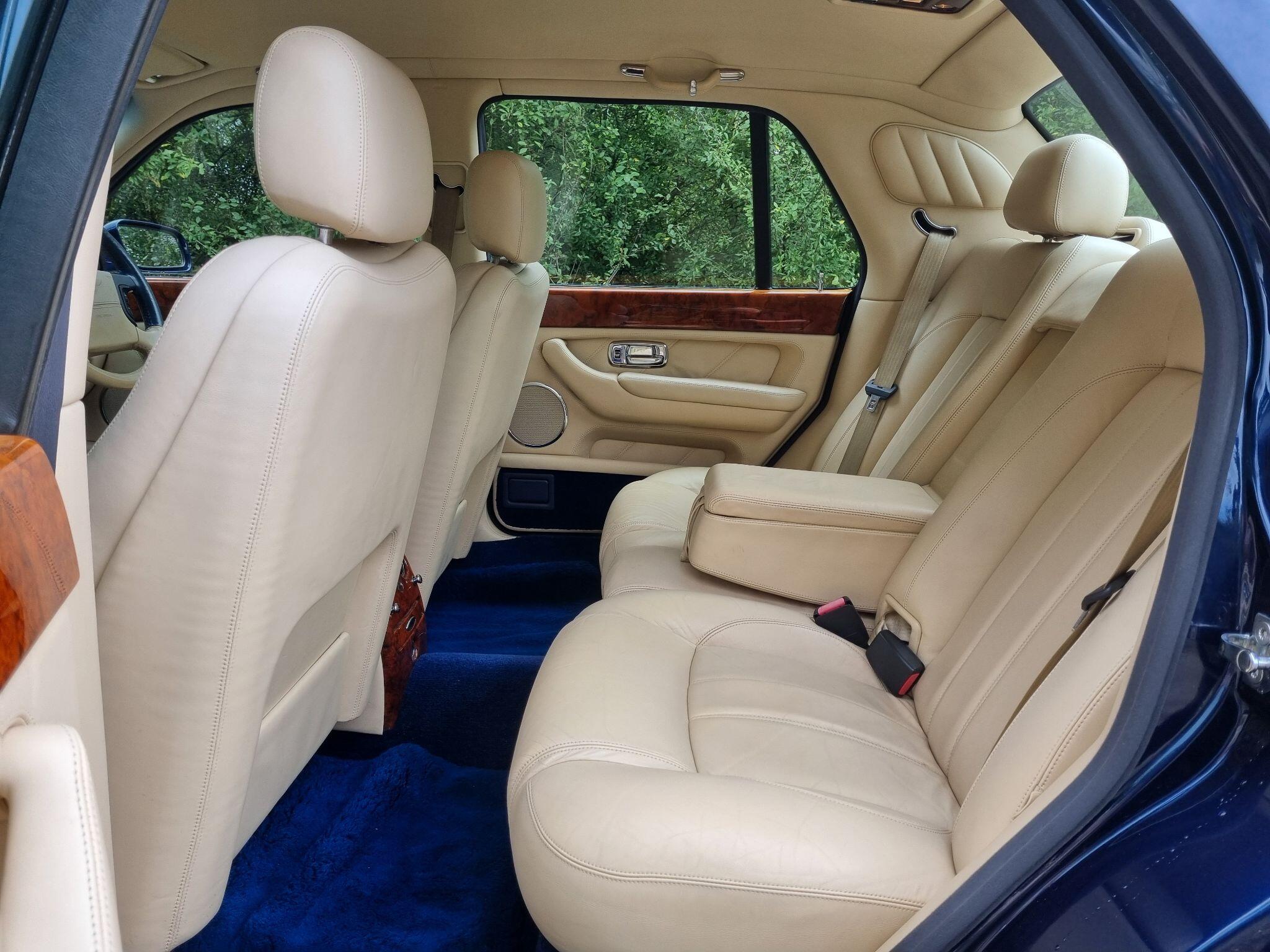 Bentley Arnage view 13