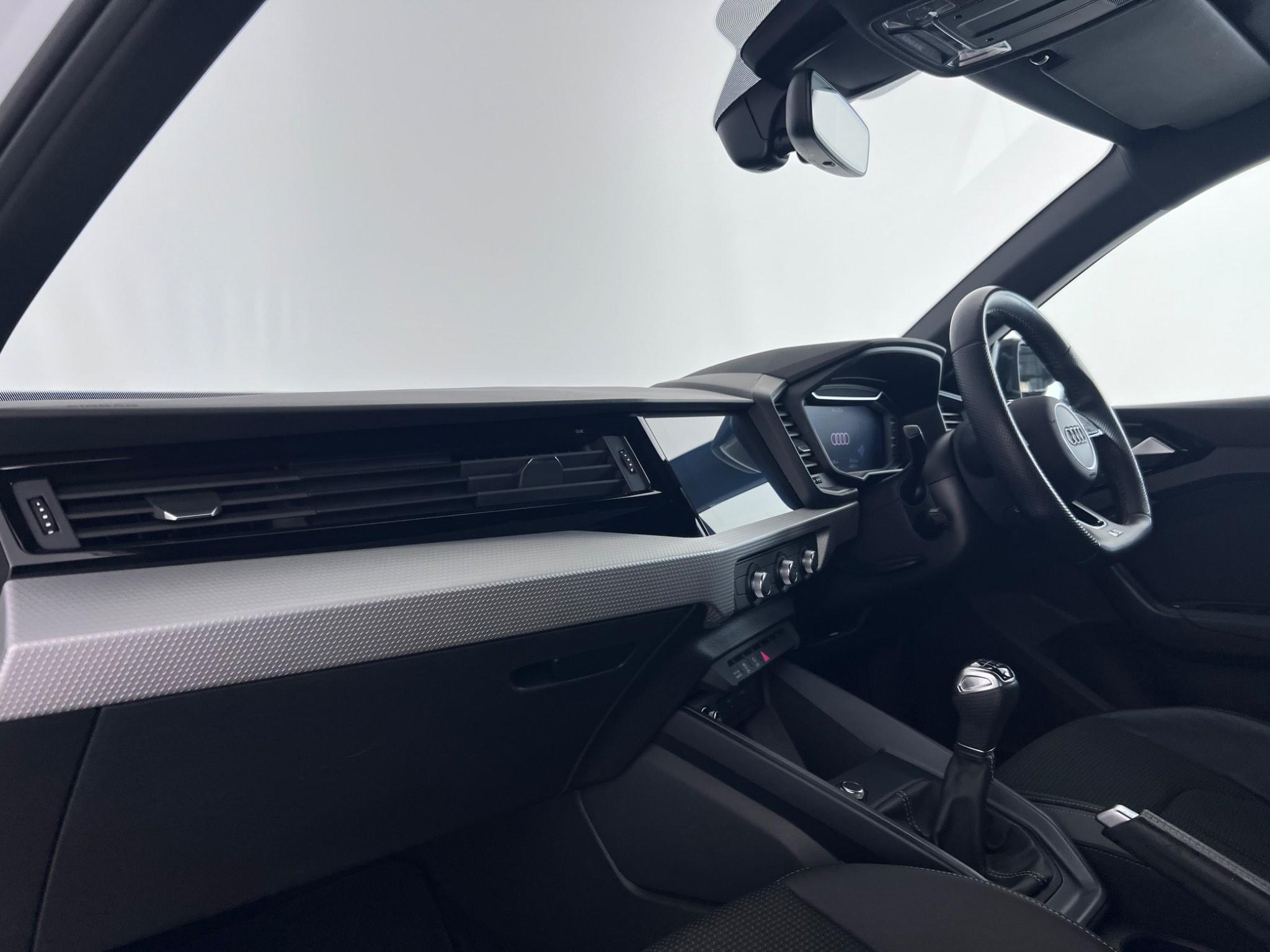 Audi A1 view 12
