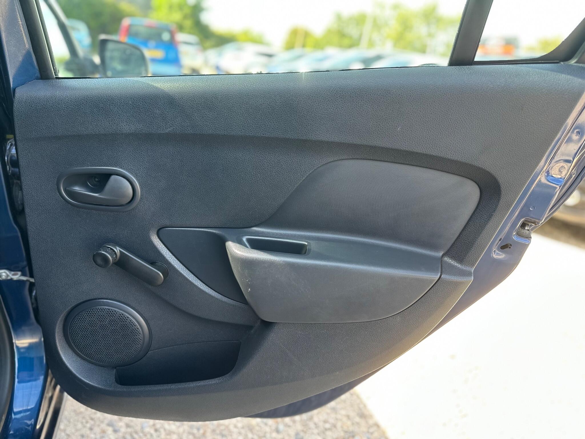 Dacia Logan MCV view 46
