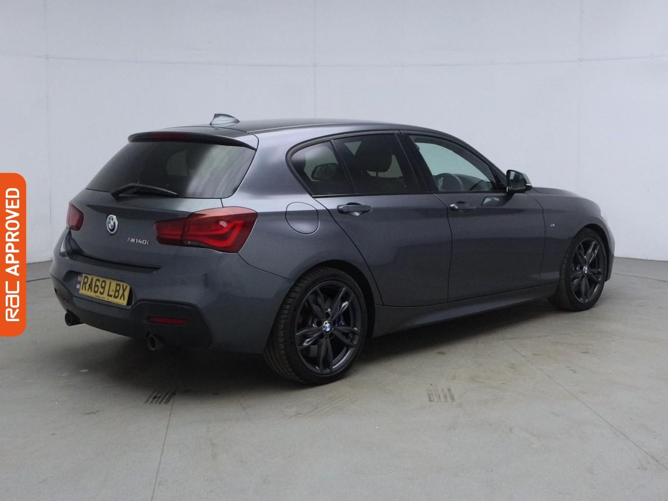 BMW 1 Series view 33