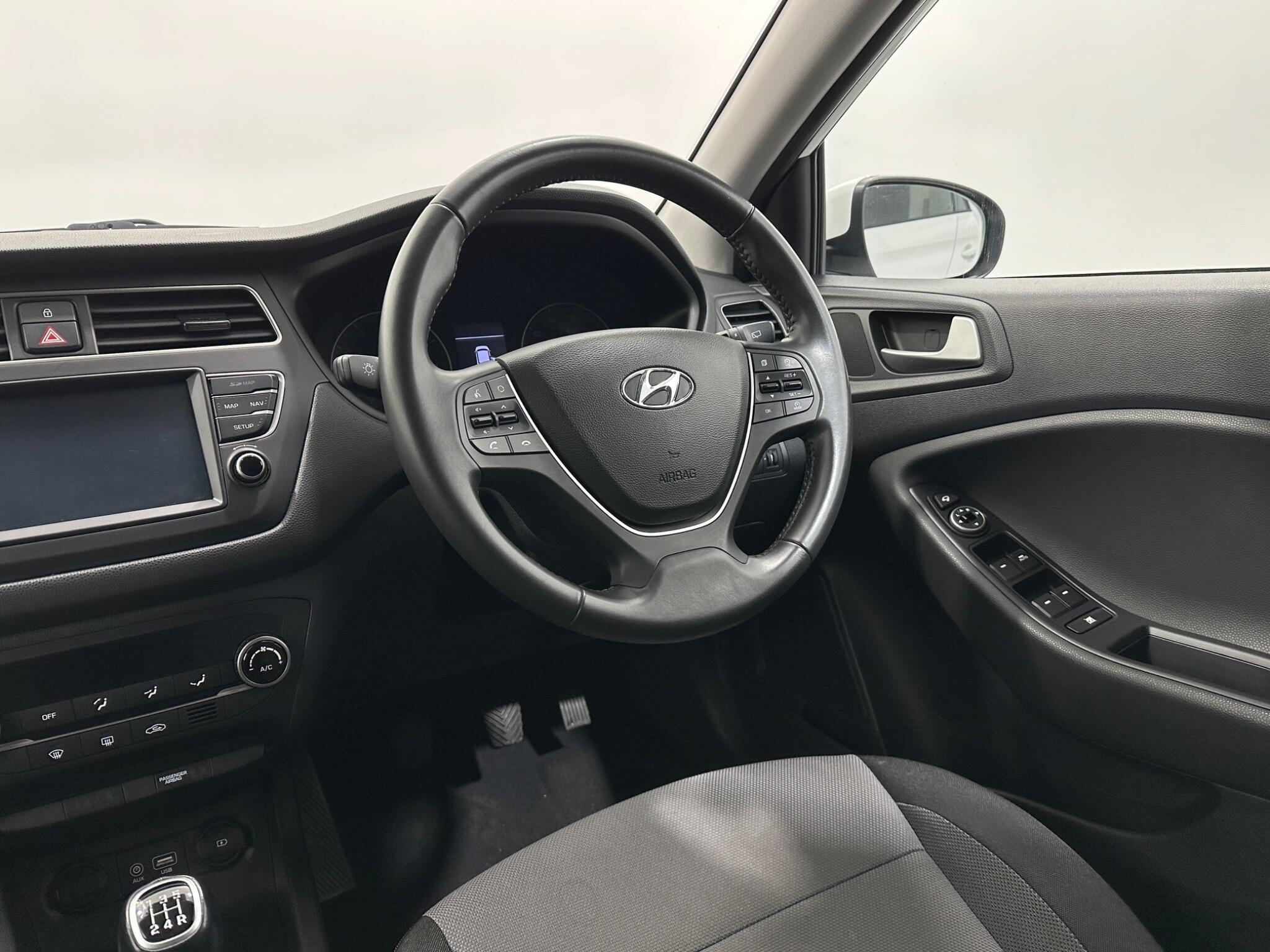 Hyundai I20 view 12