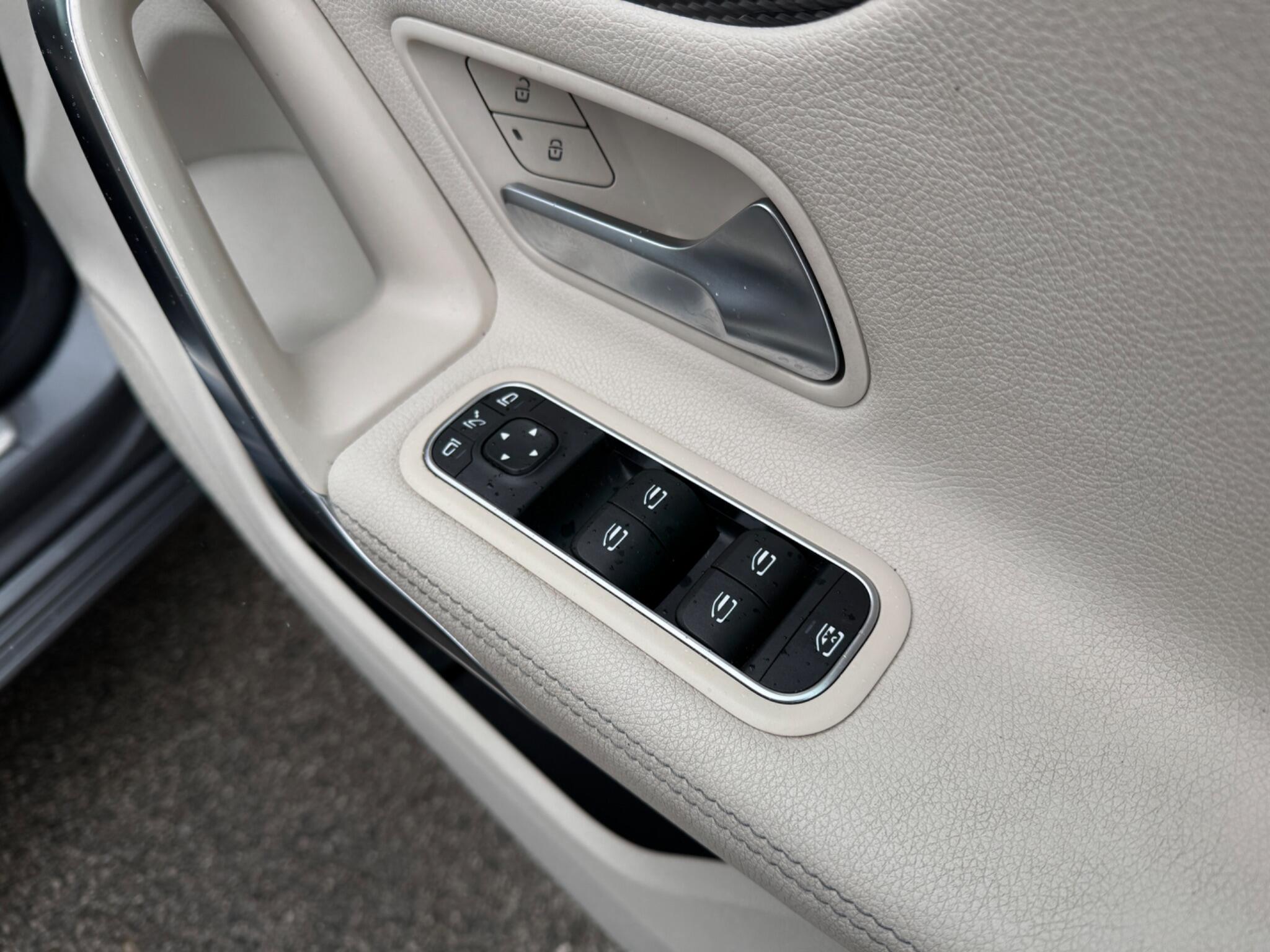 Mercedes-Benz A-Class view 23