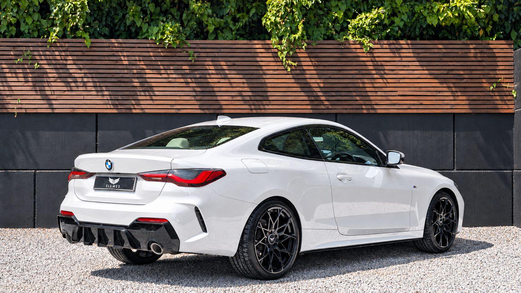 BMW 4 Series view 6