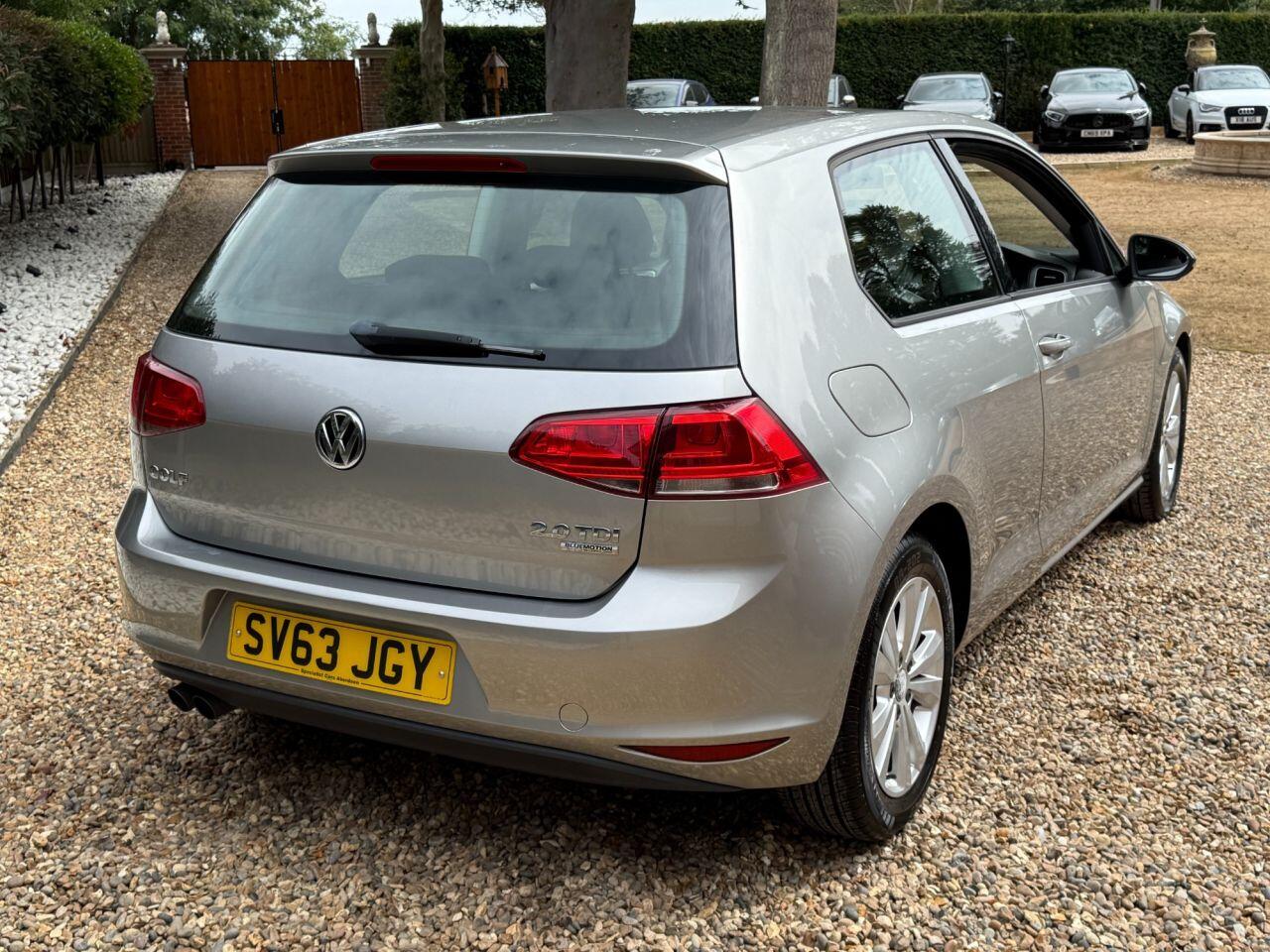 Volkswagen Golf view 6