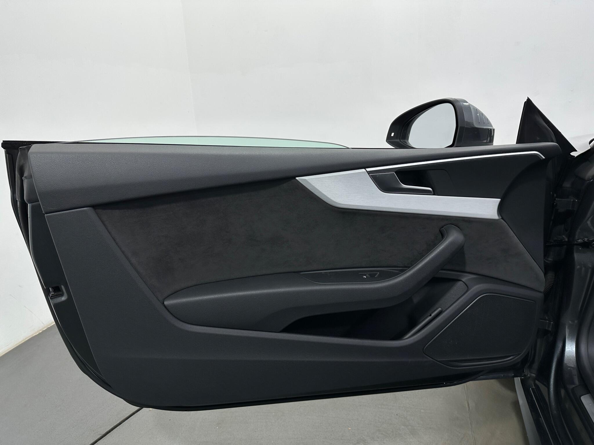 Audi A5 view 38