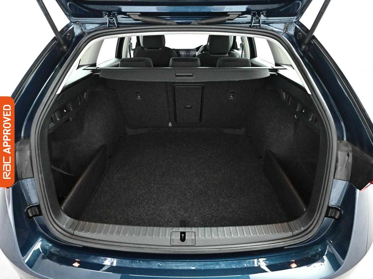 Skoda Octavia view 25