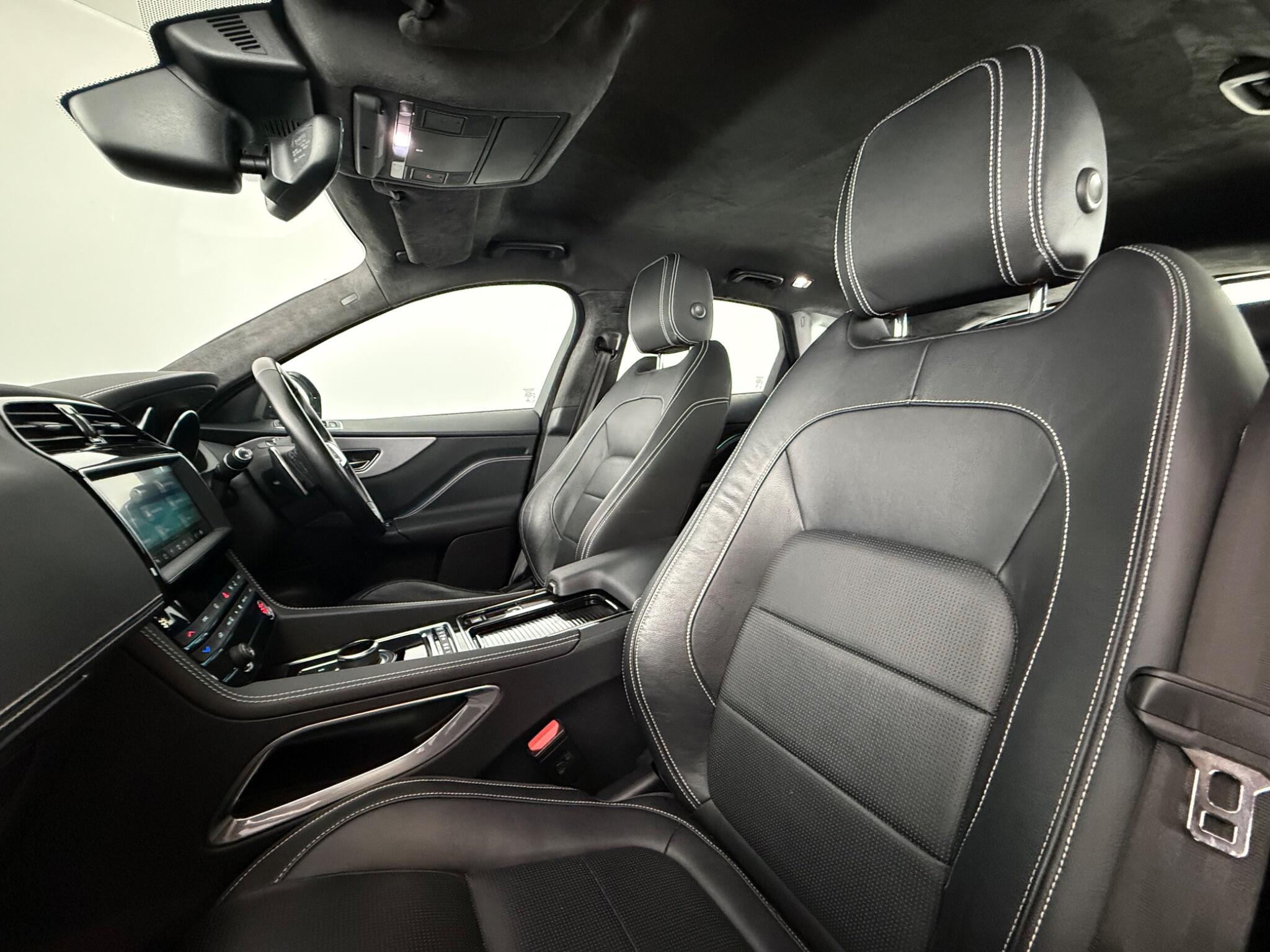 Jaguar F-Pace view 32