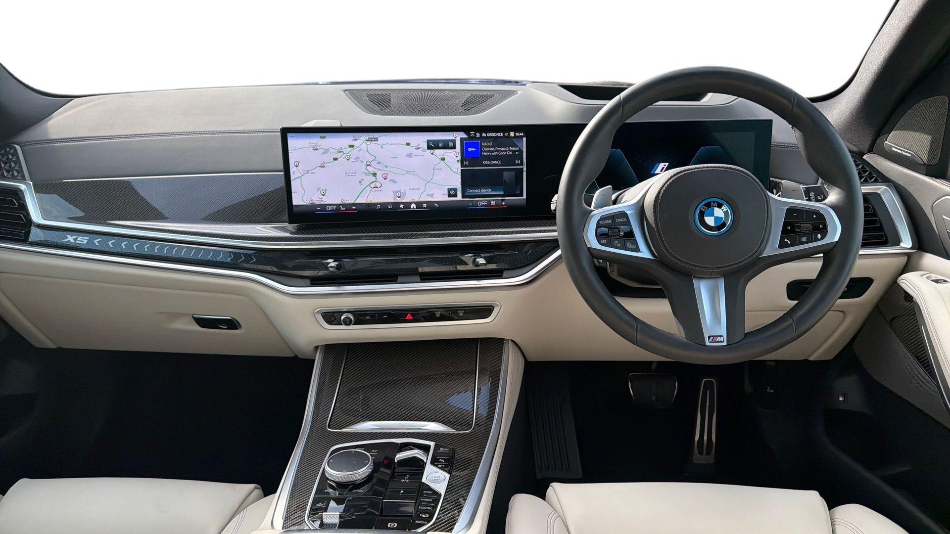 BMW X6 view 4