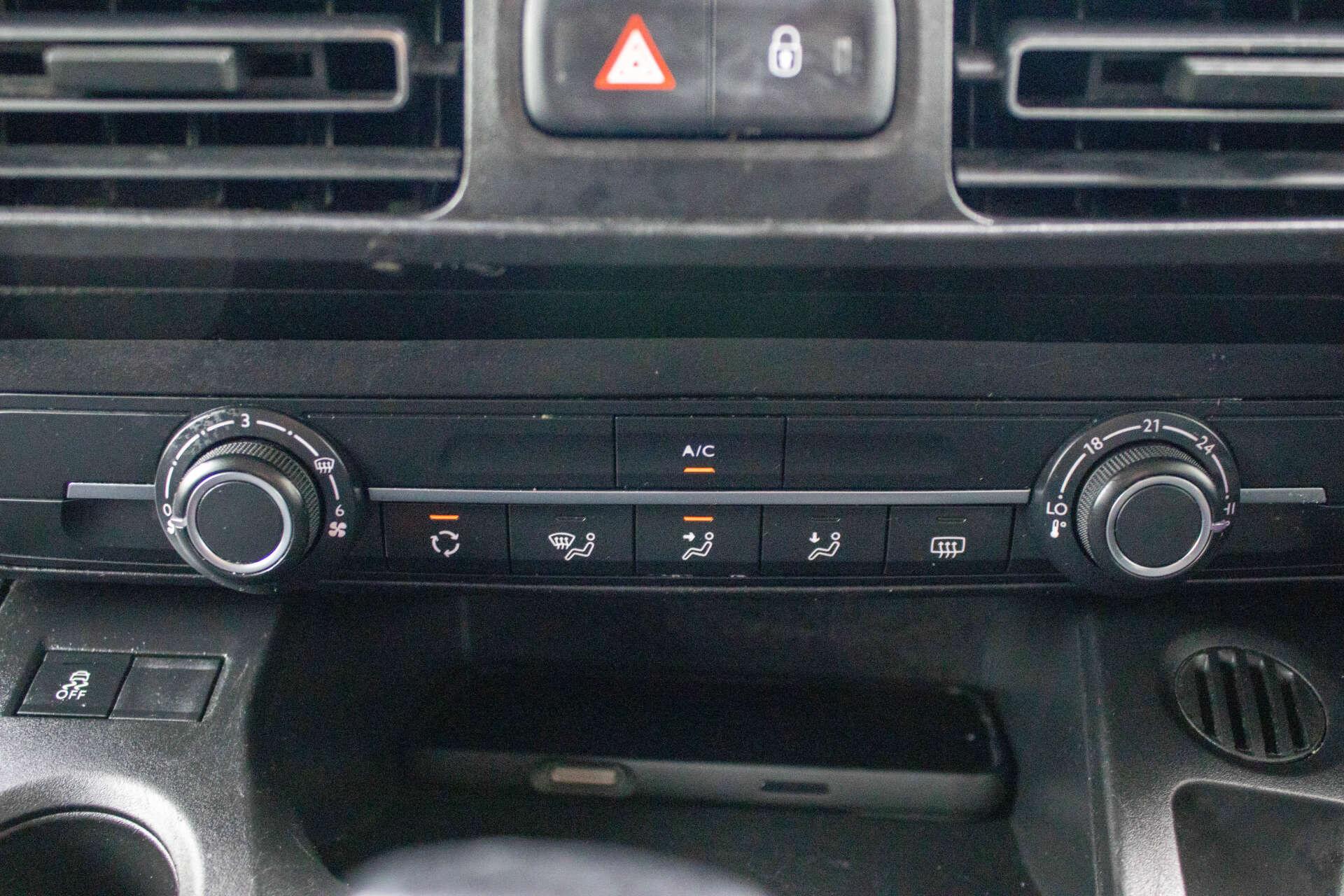 Vauxhall Combo Life view 25