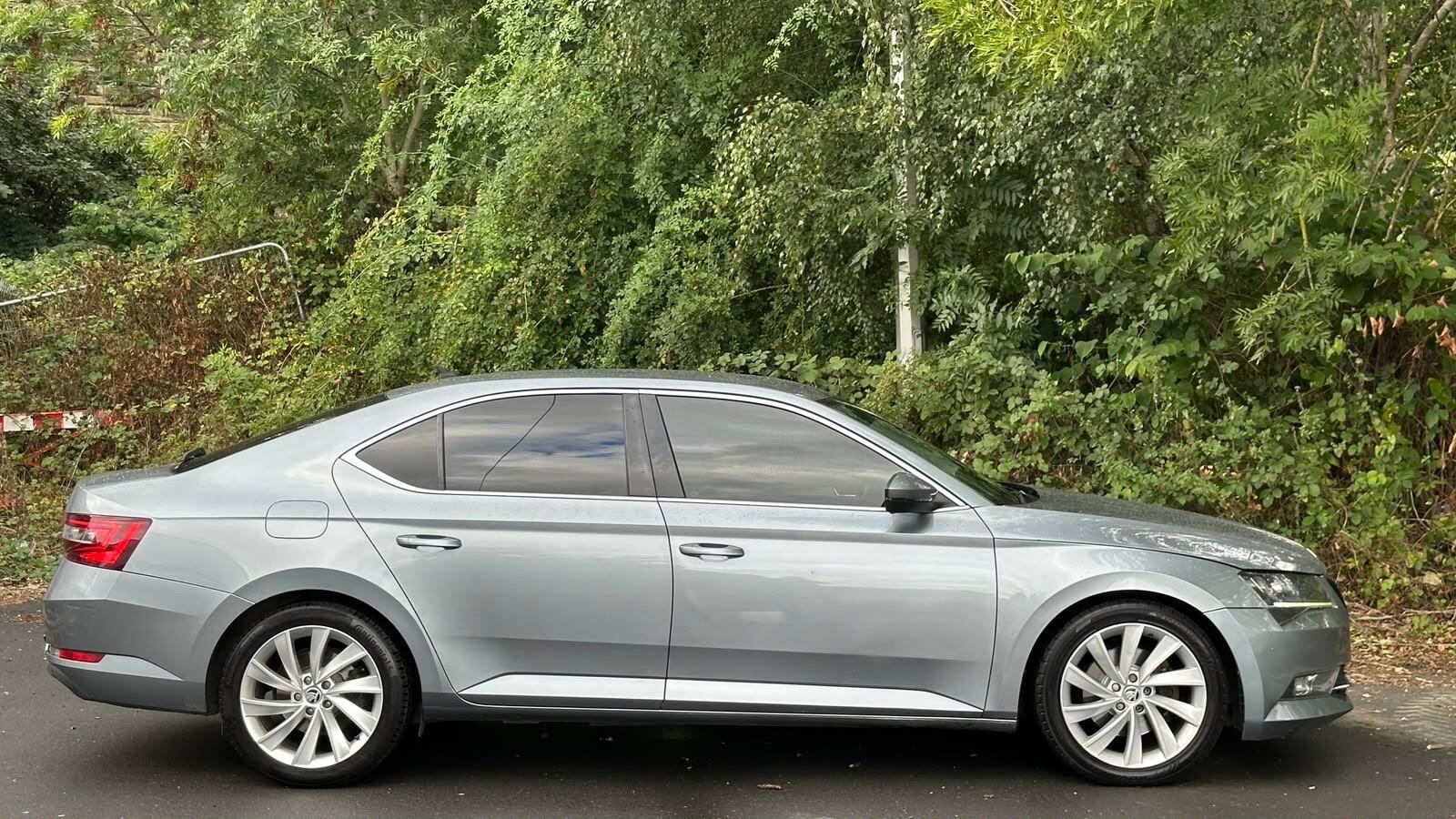 Skoda Superb view 8