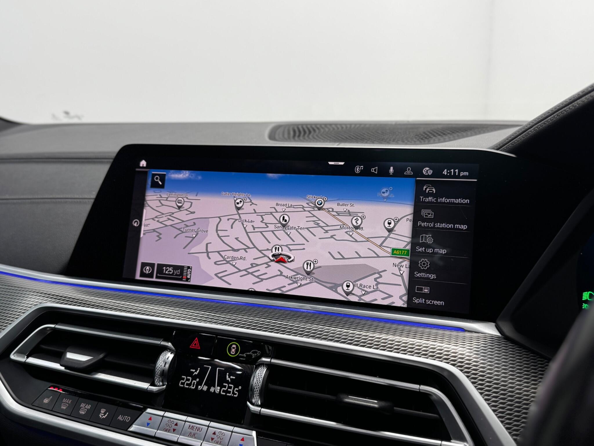 BMW X5 view 10