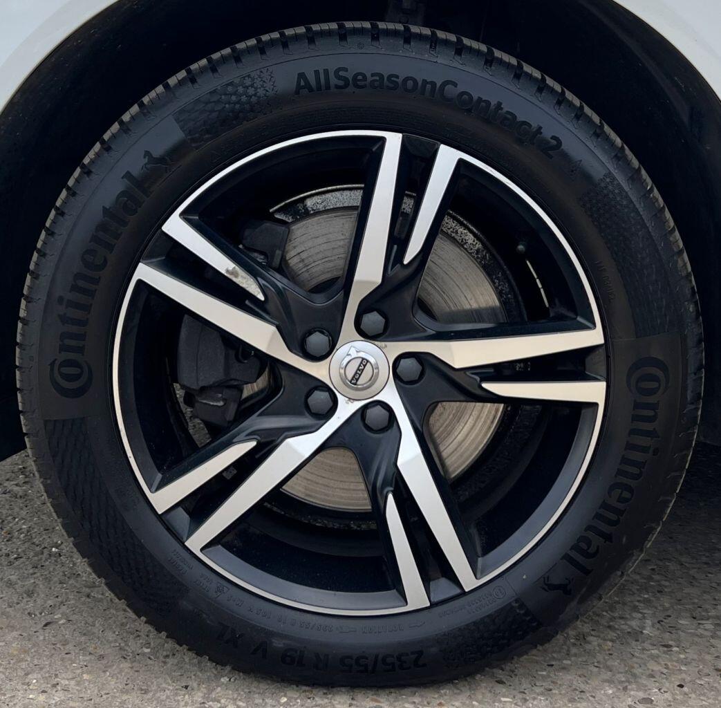 Volvo XC60 view 13