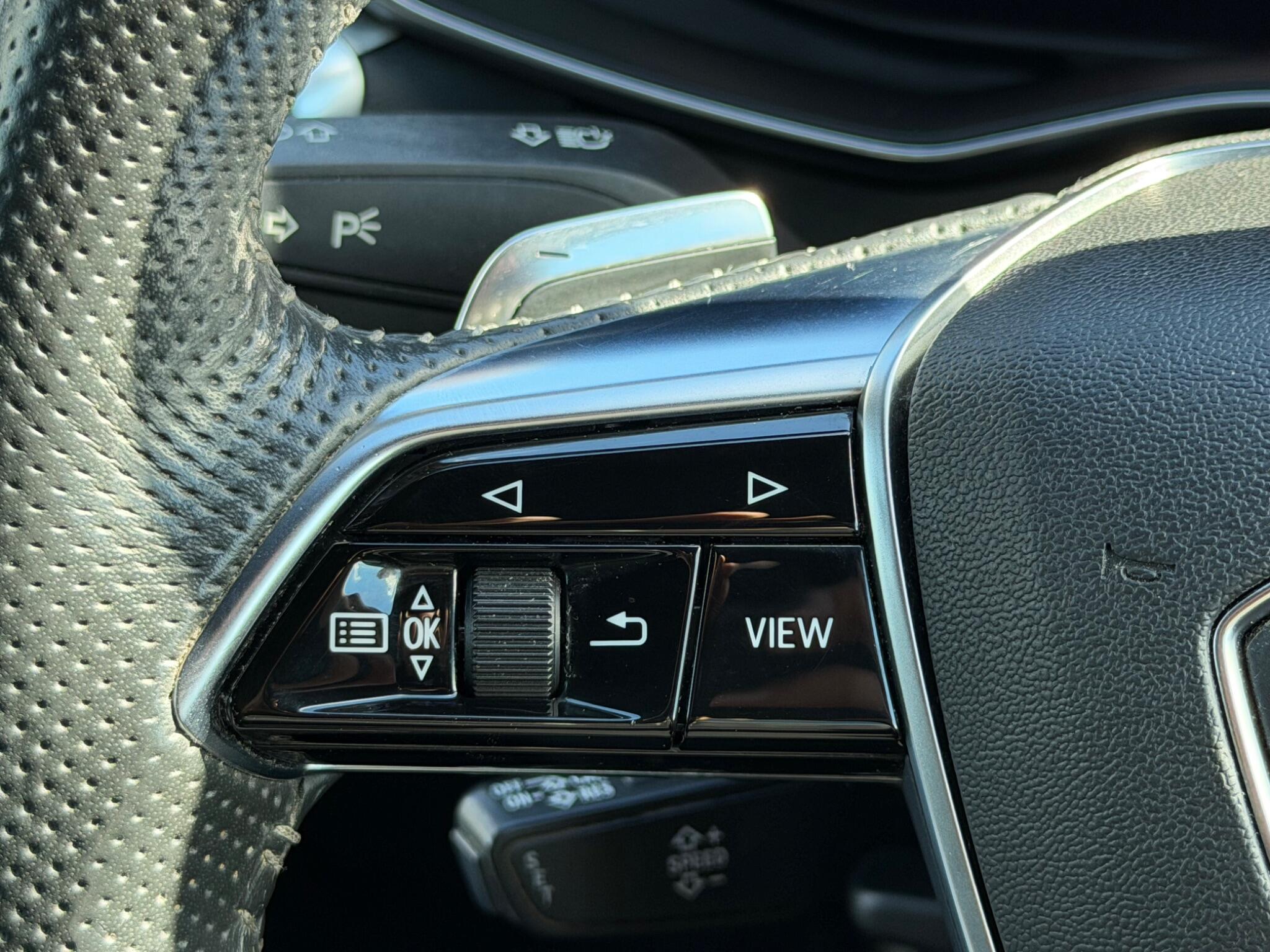 Audi A6 view 27