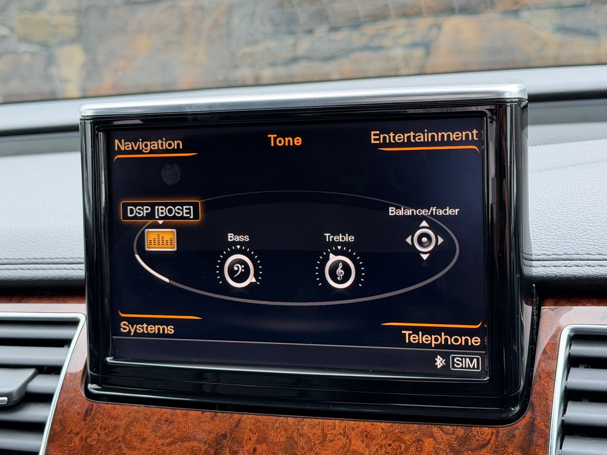 Audi A8 view 35