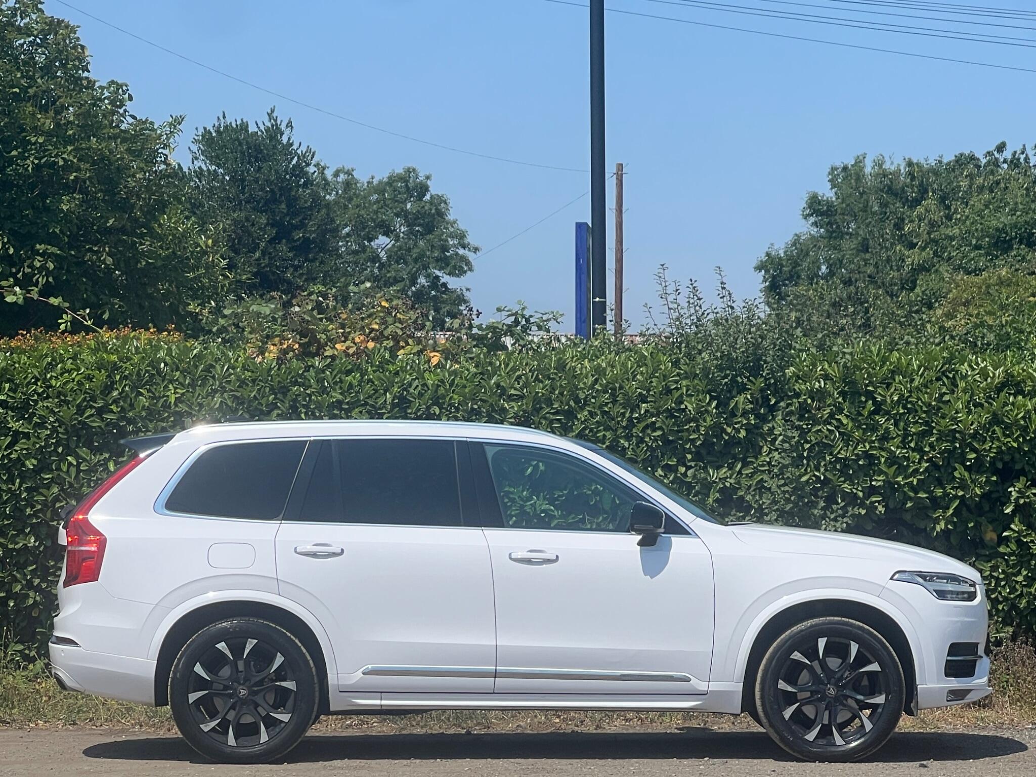 Volvo XC90 view 7