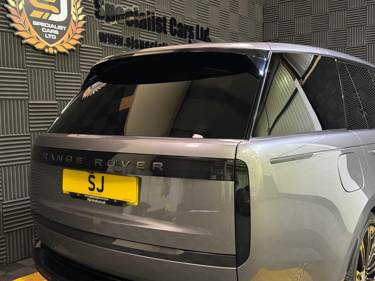 Land Rover Range Rover view 9