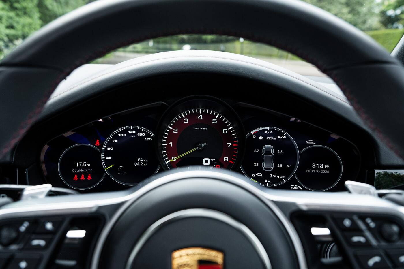 Porsche Cayenne view 29