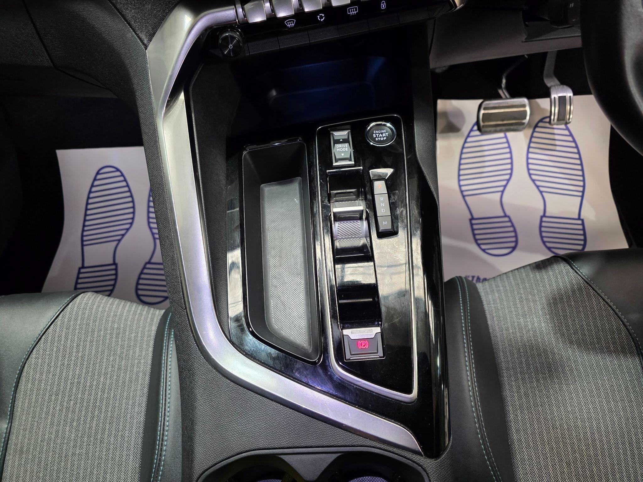 Peugeot 5008 view 11