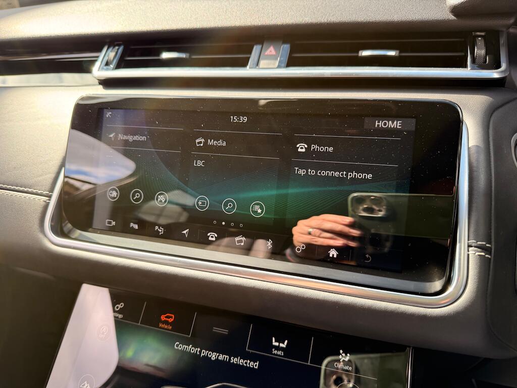 Land Rover Range Rover Velar view 56